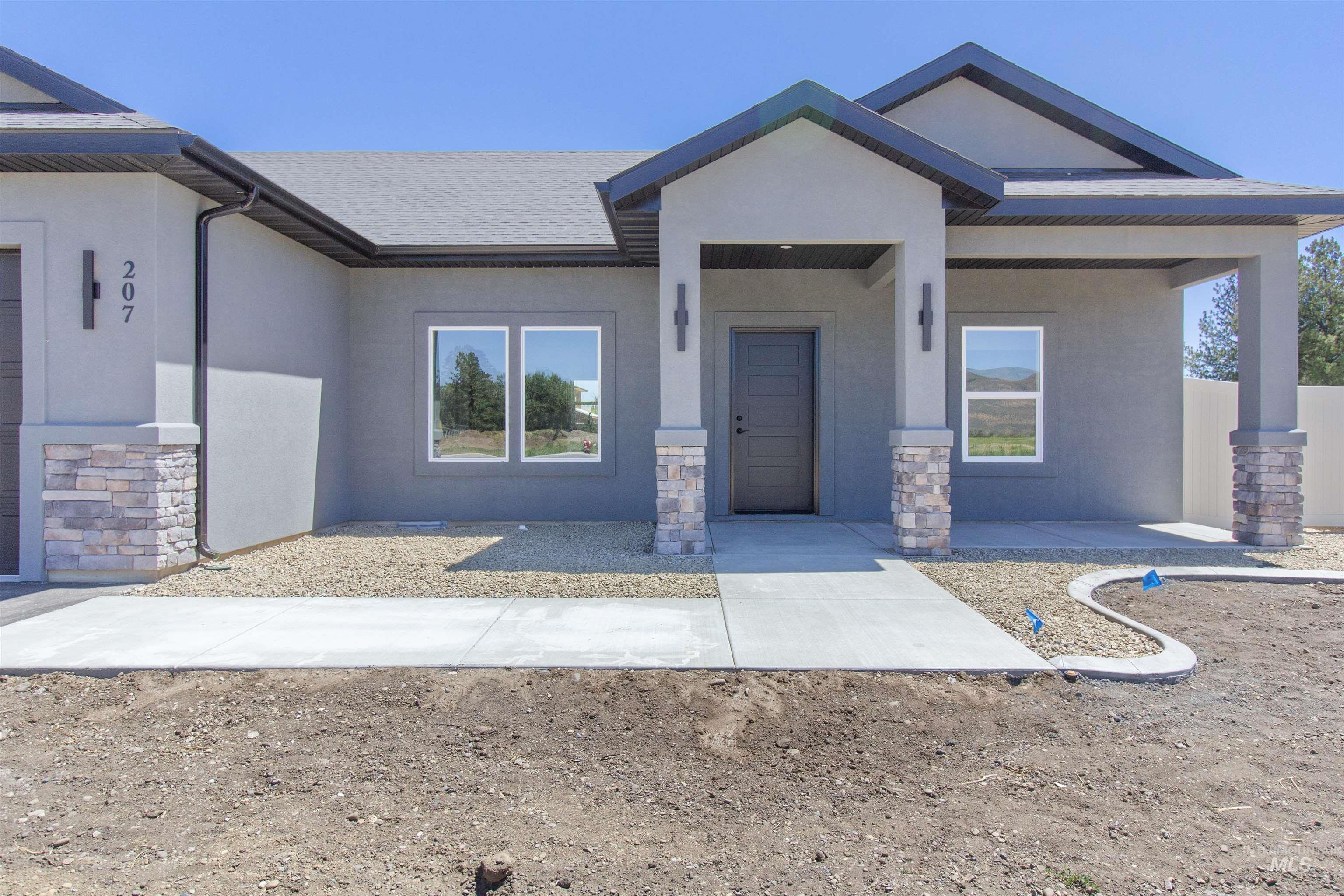 207 W First St., Carey ID 83320