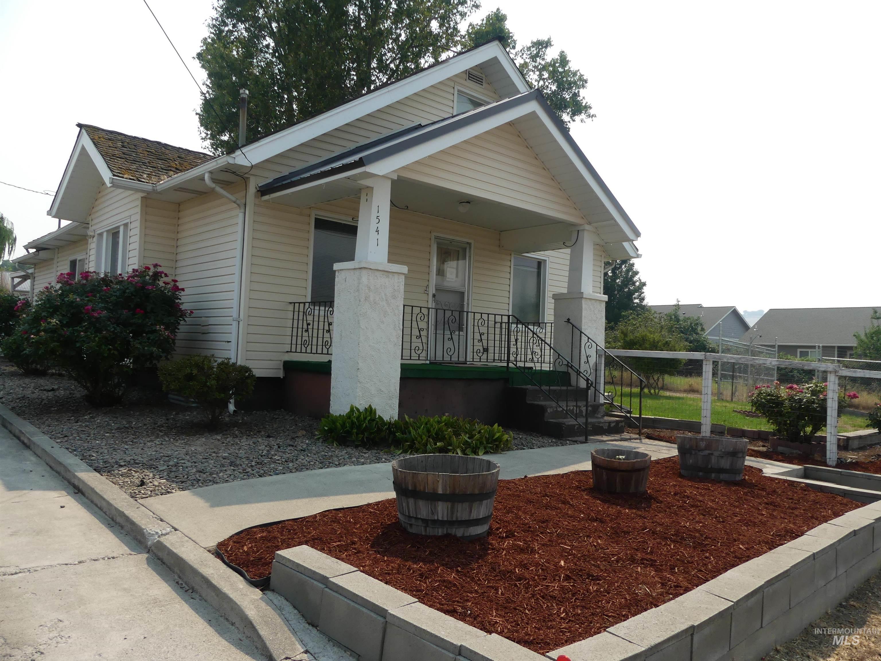 1541 Maple St, Clarkston WA 99403