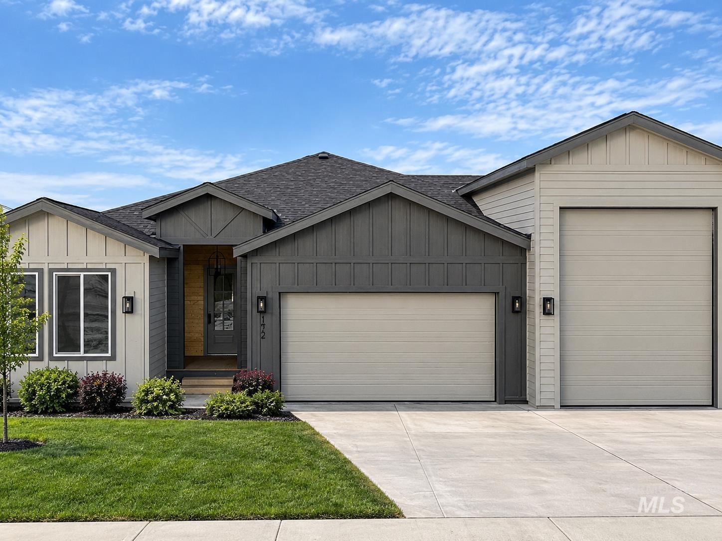300 NW Greystone Loop, Mountain Home ID 83647