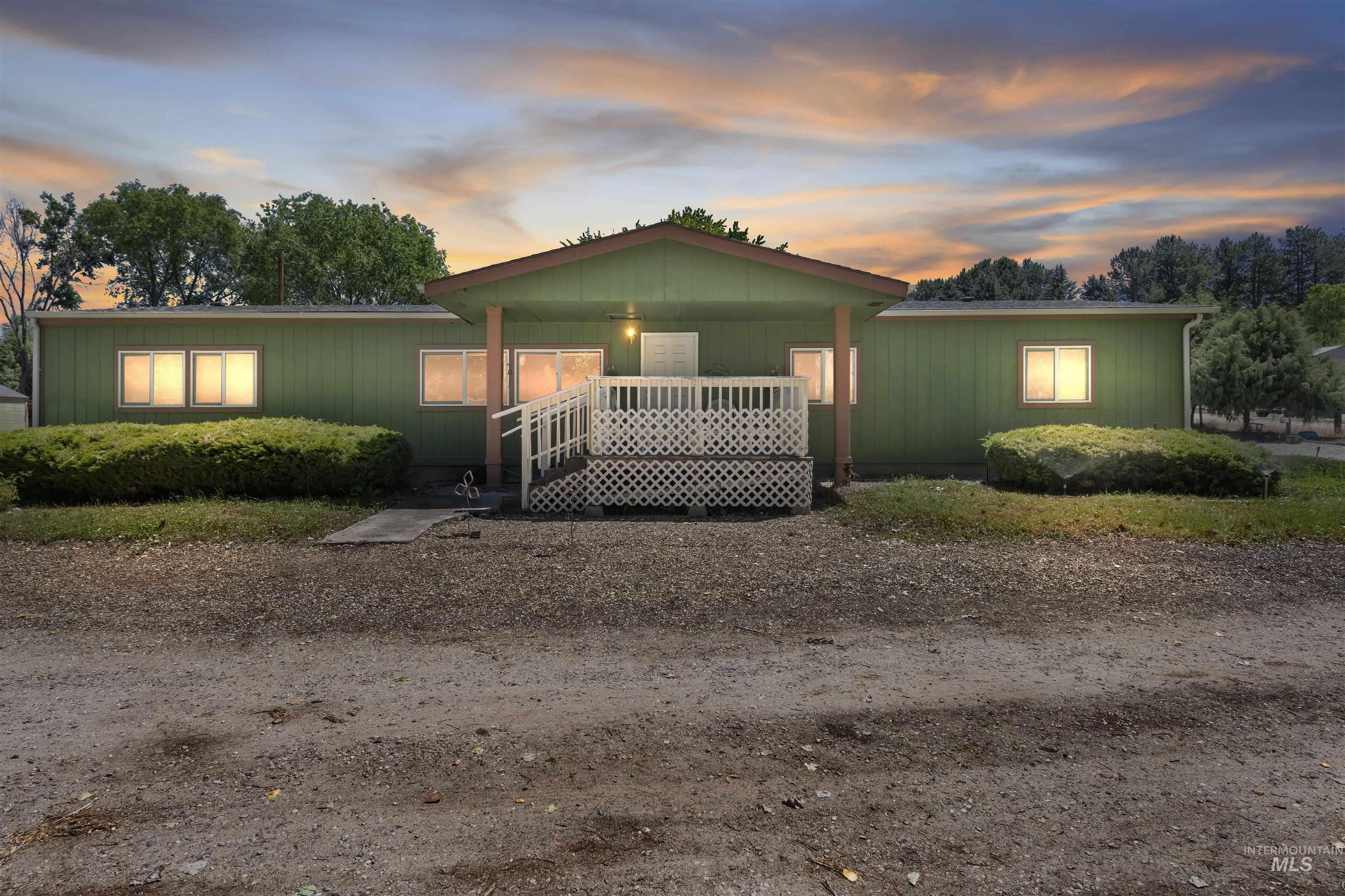 8950 W Edgeview Ln, Eagle ID 83616