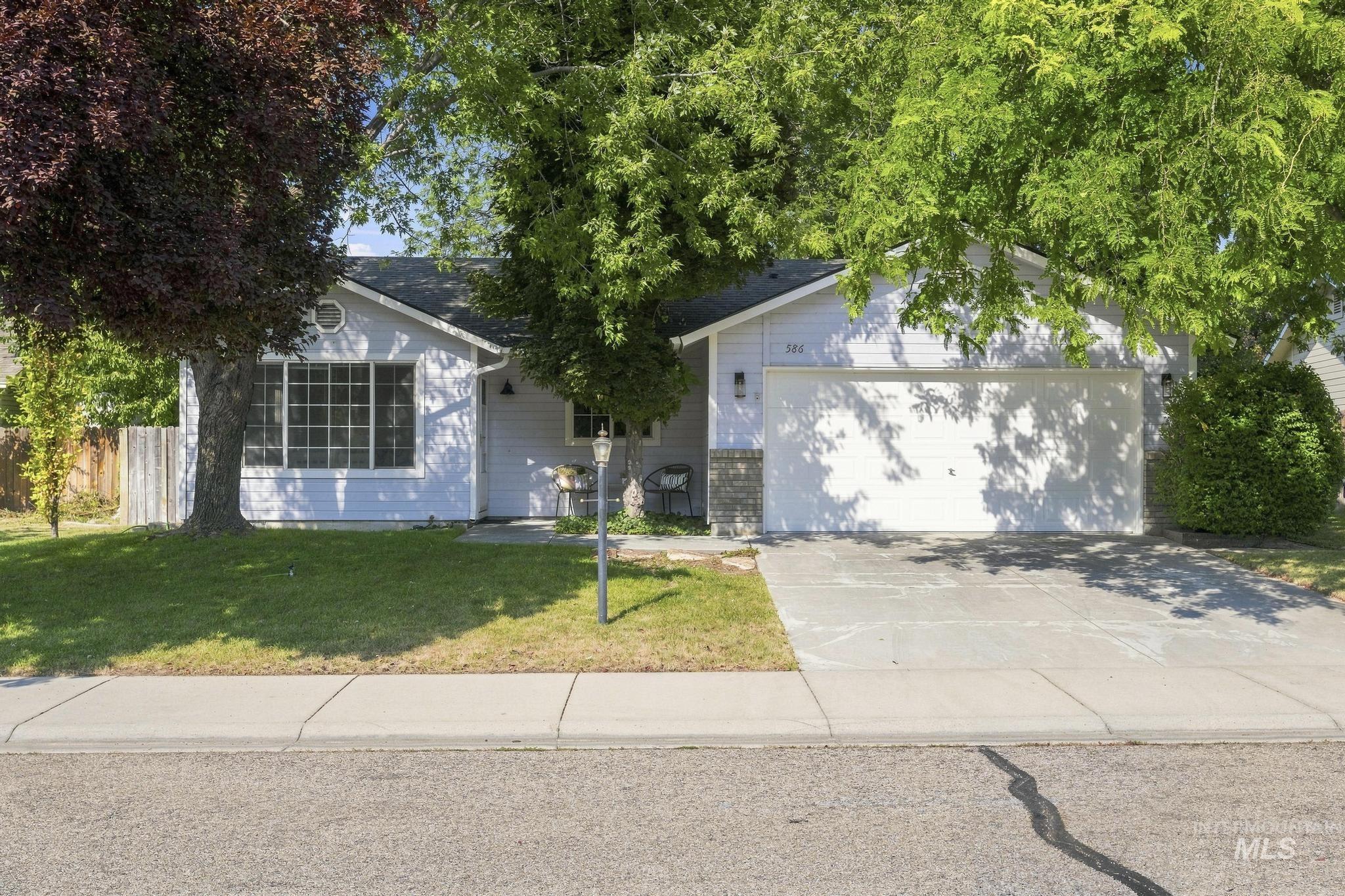 586 N Tidwell Way, Meridian ID 83642