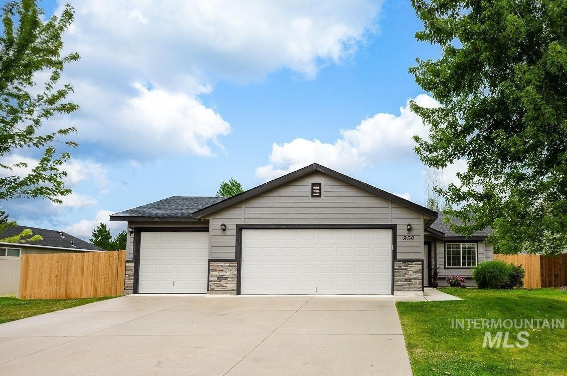 956 S Hebgon Lake Ave, Middleton ID 83644