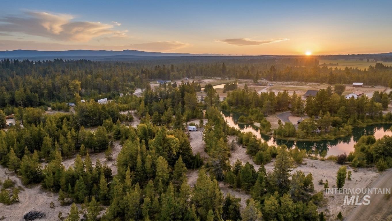 1XX Mineral Dr, Cascade ID 83611