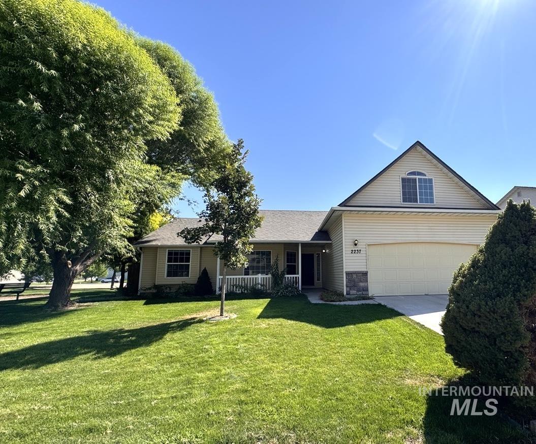 2237 W Lake Pointe Ct, Nampa ID 83651