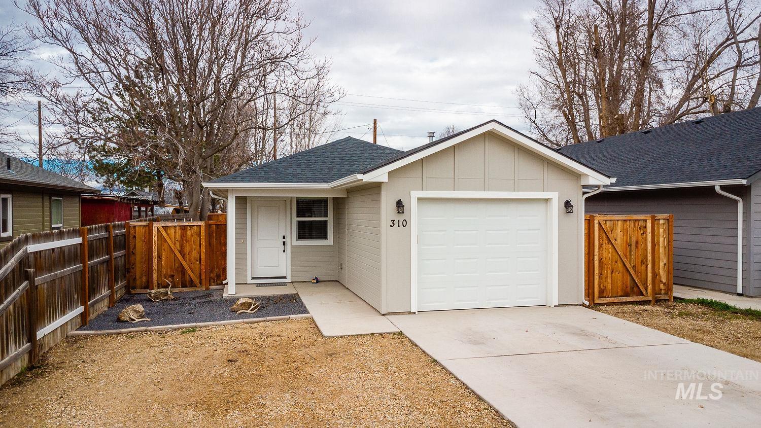 310 W Owyhee Ave., Homedale ID 83628