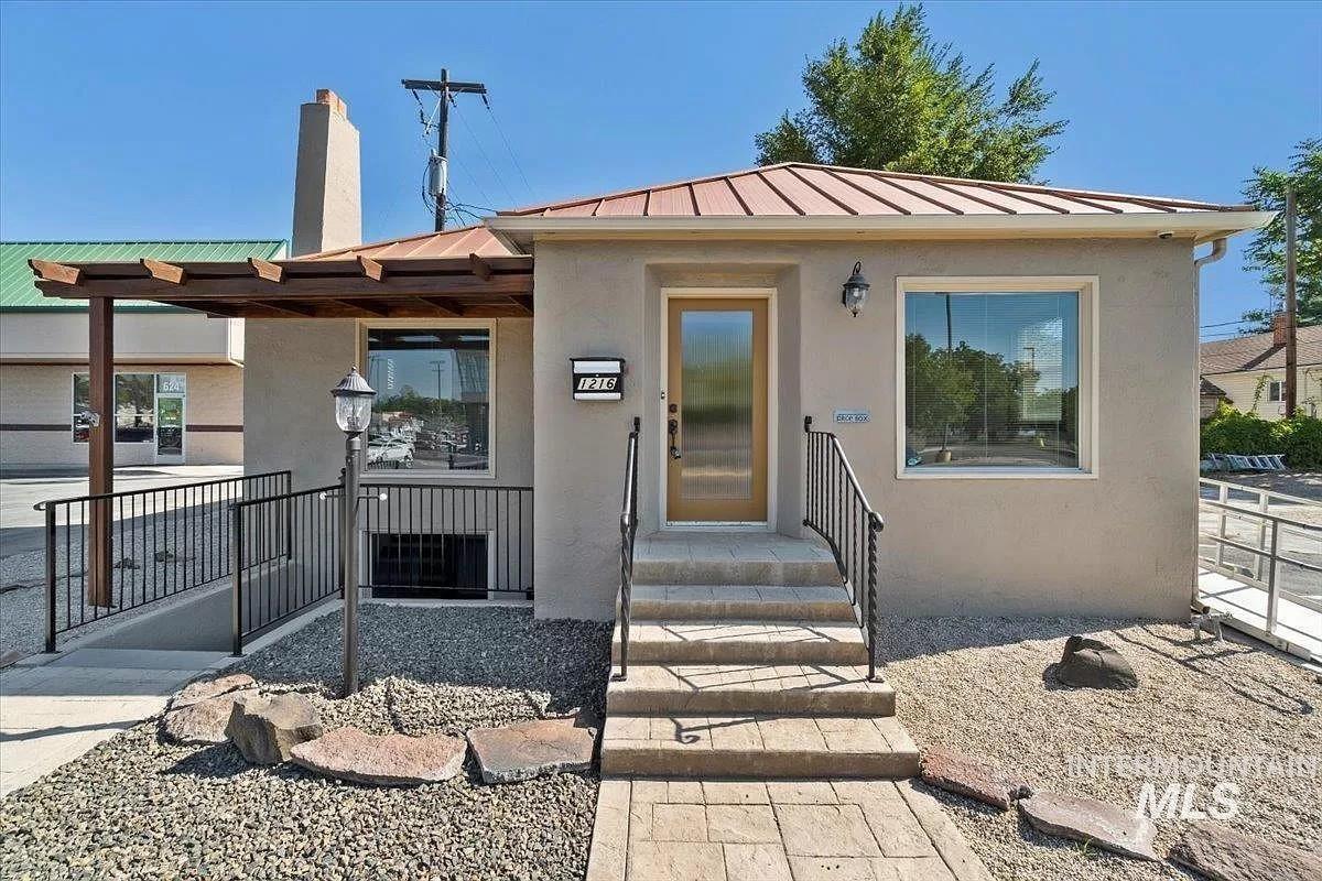 1216 7th St. S, Nampa ID 83651