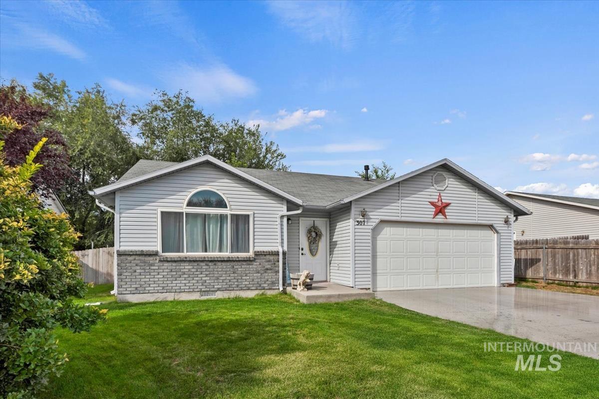 307 Quail Cove Cir, Fruitland ID 83619