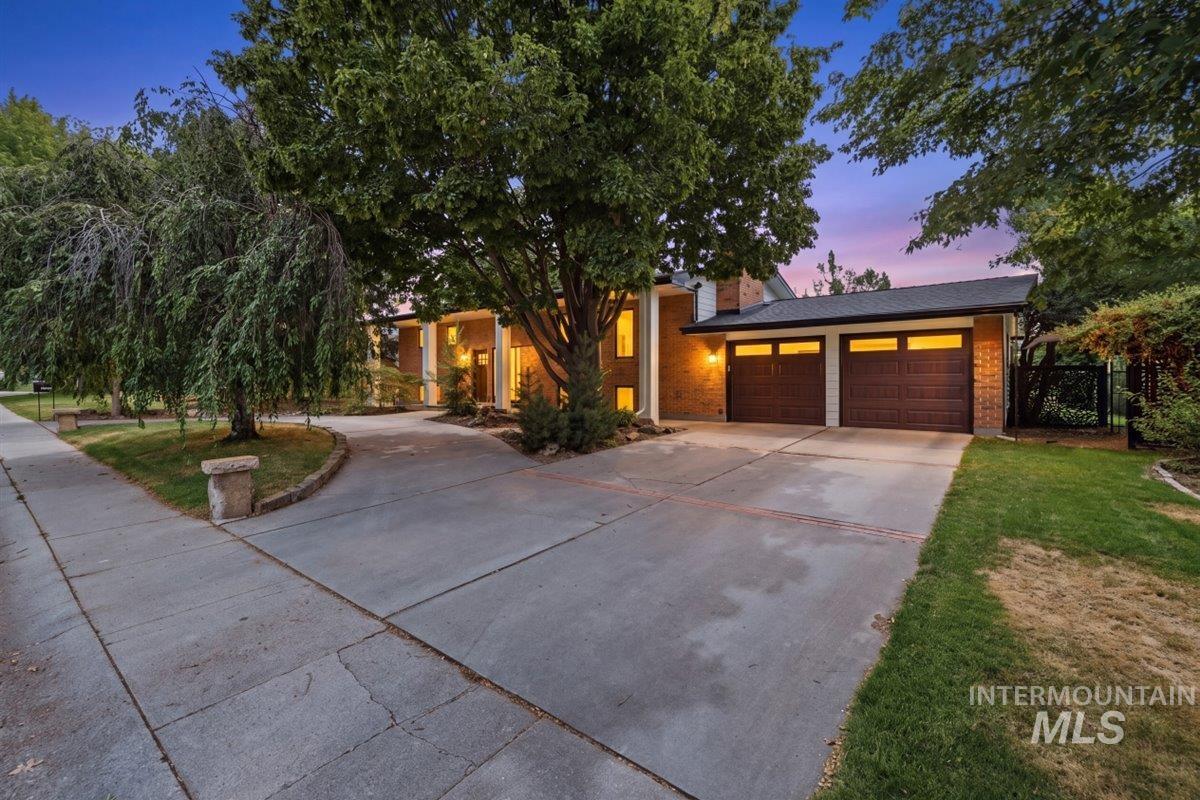 5203 N Sorrento Dr, Boise ID 83704