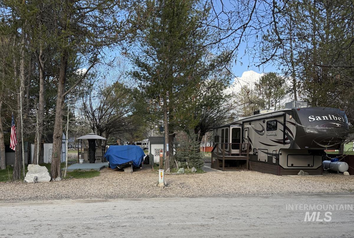 5 & 7 H Street, Cascade ID 83611