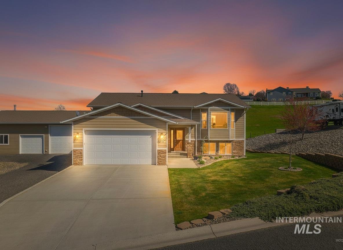 2245 Pitchstone Dr, Clarkston WA 99403