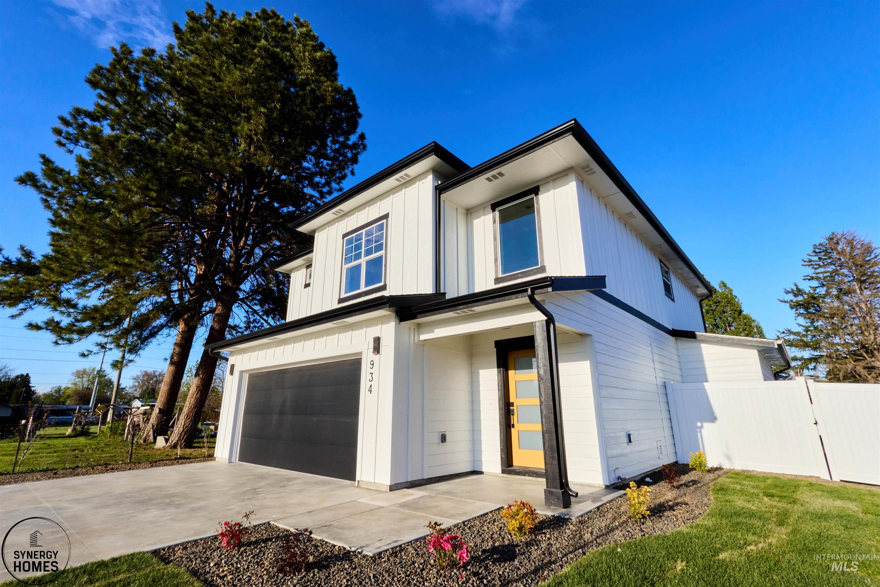 934 S Almond St, Nampa ID 83686