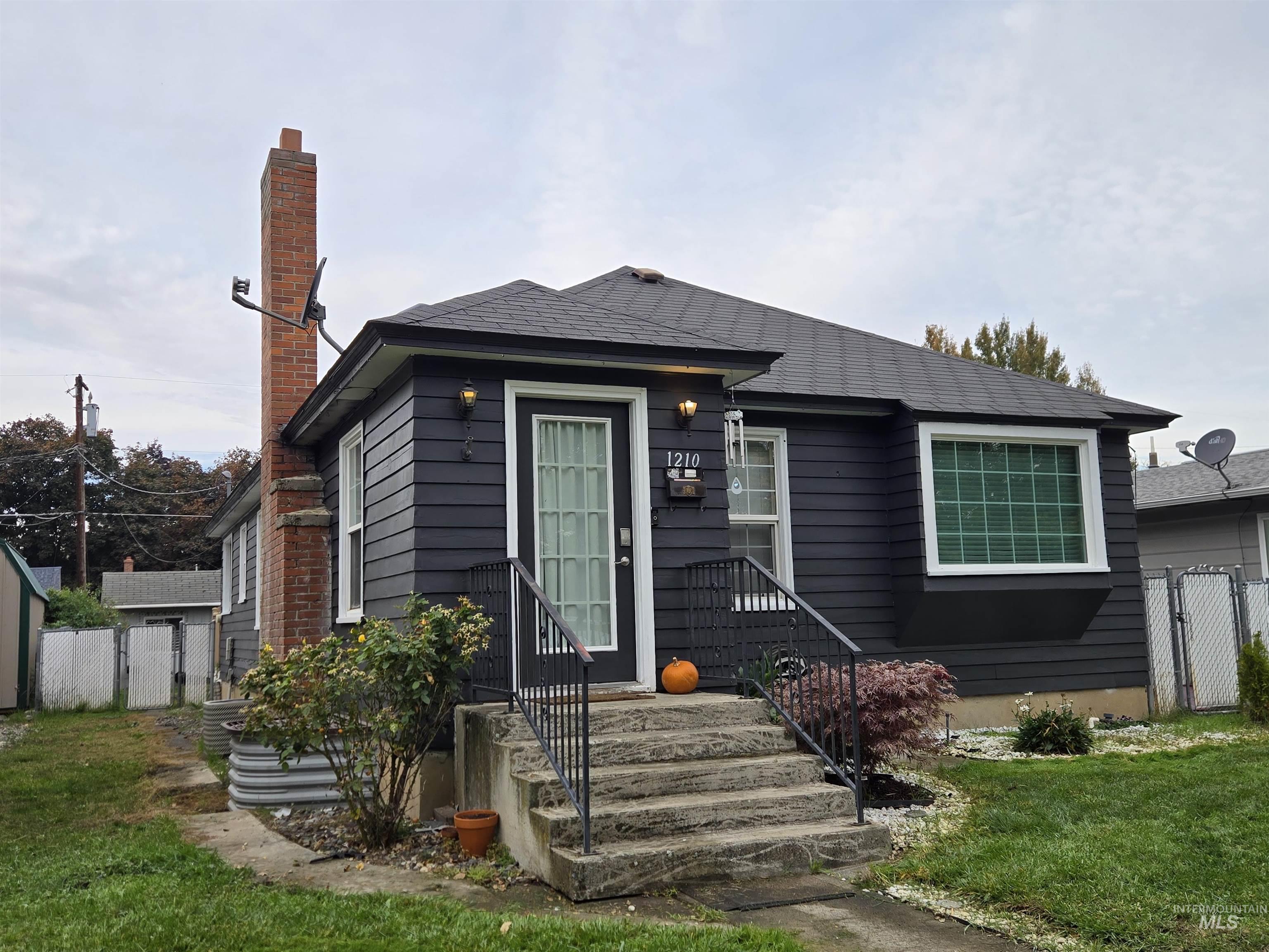 1210 10th St, Lewiston ID 83501