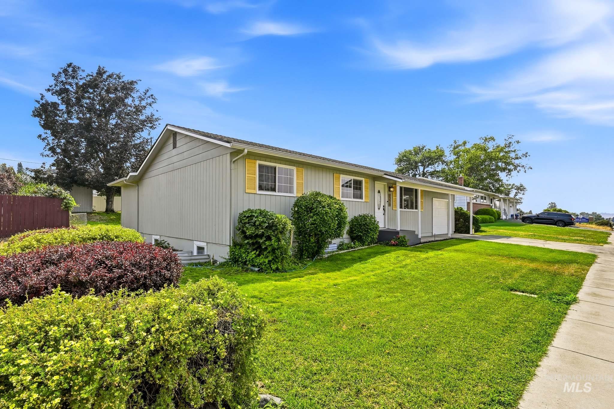1220 18th Ave, Lewiston ID 83501