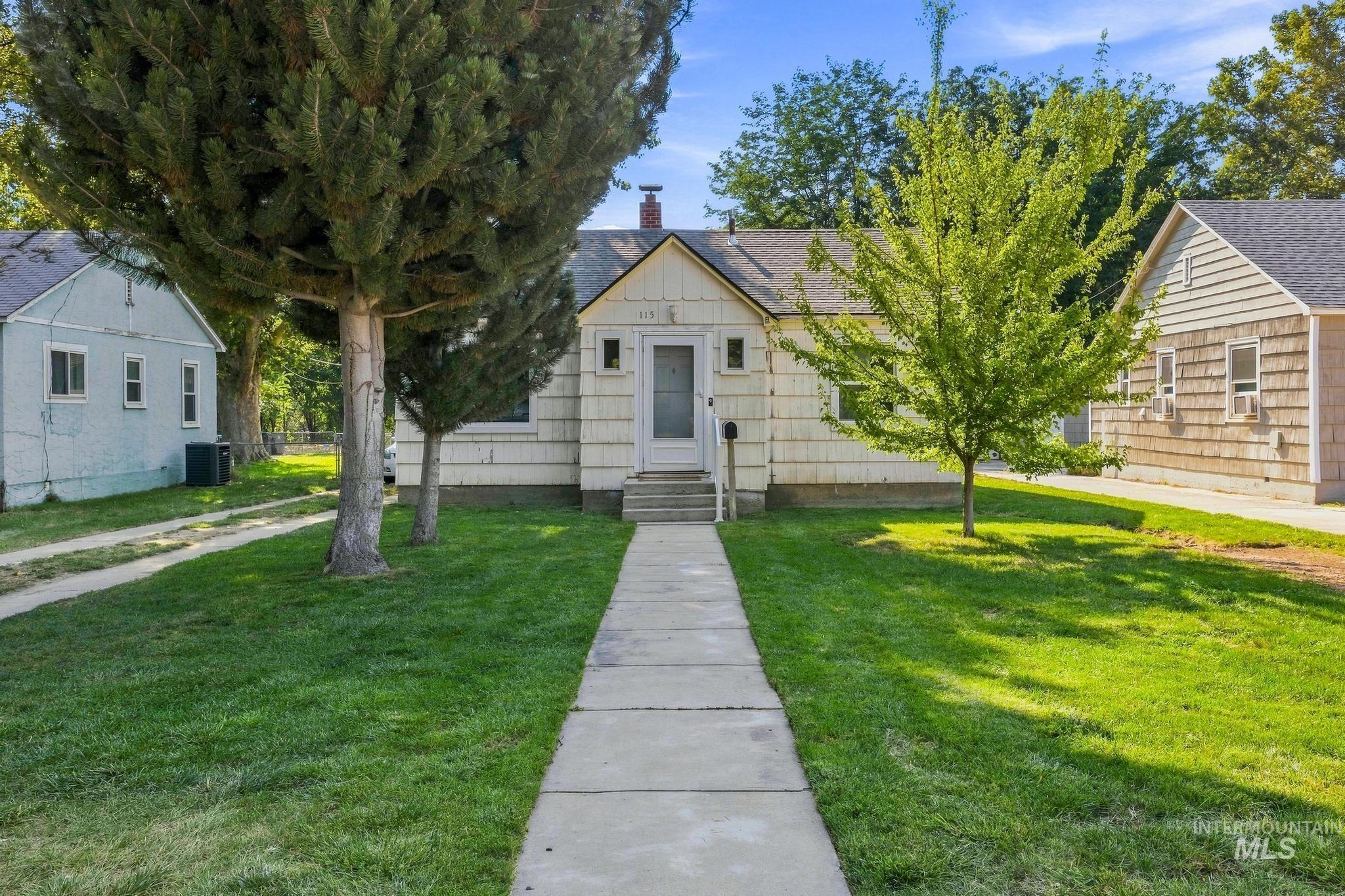 115 S Pine St, Nampa ID 83686
