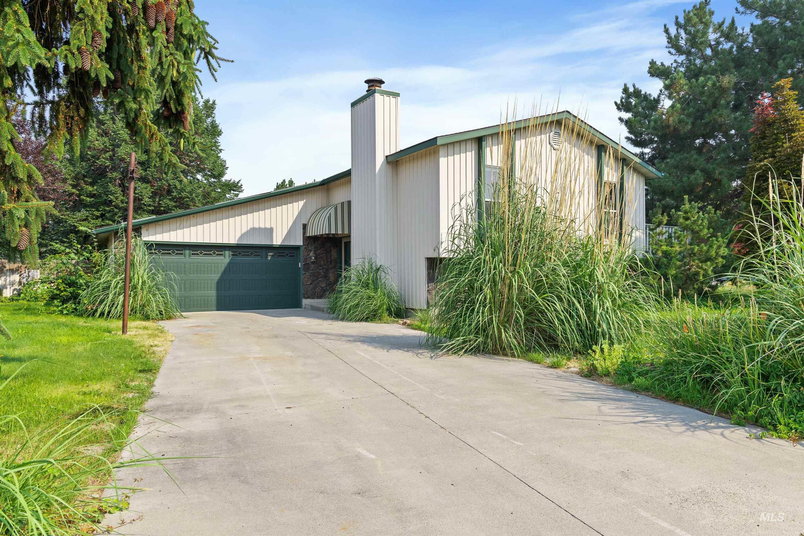 1181 Park View Dr, Twin Falls ID 83301