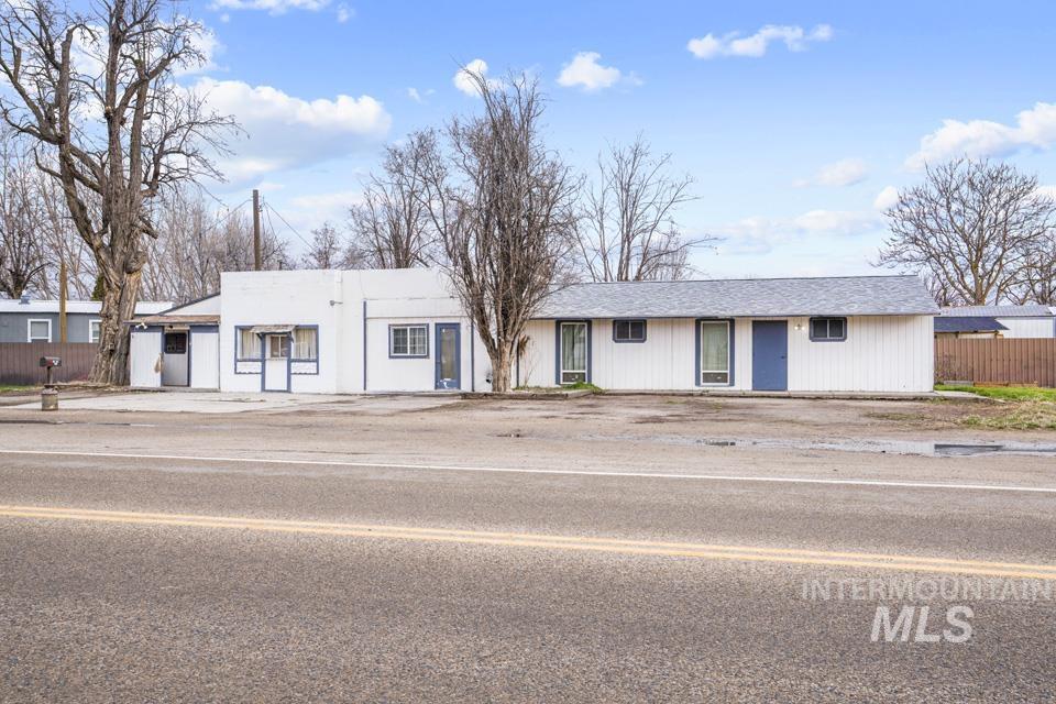 321 Southeast Ave, New Plymouth ID 83655