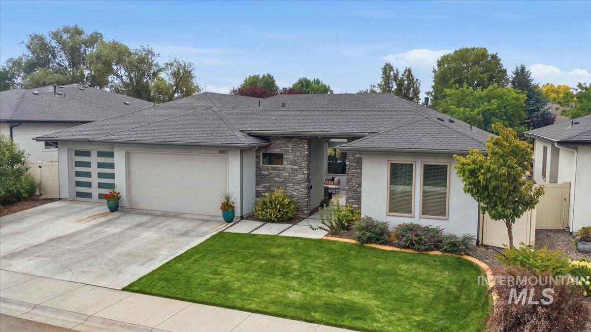 4601 E Copper Point Dr, Meridian ID 83642