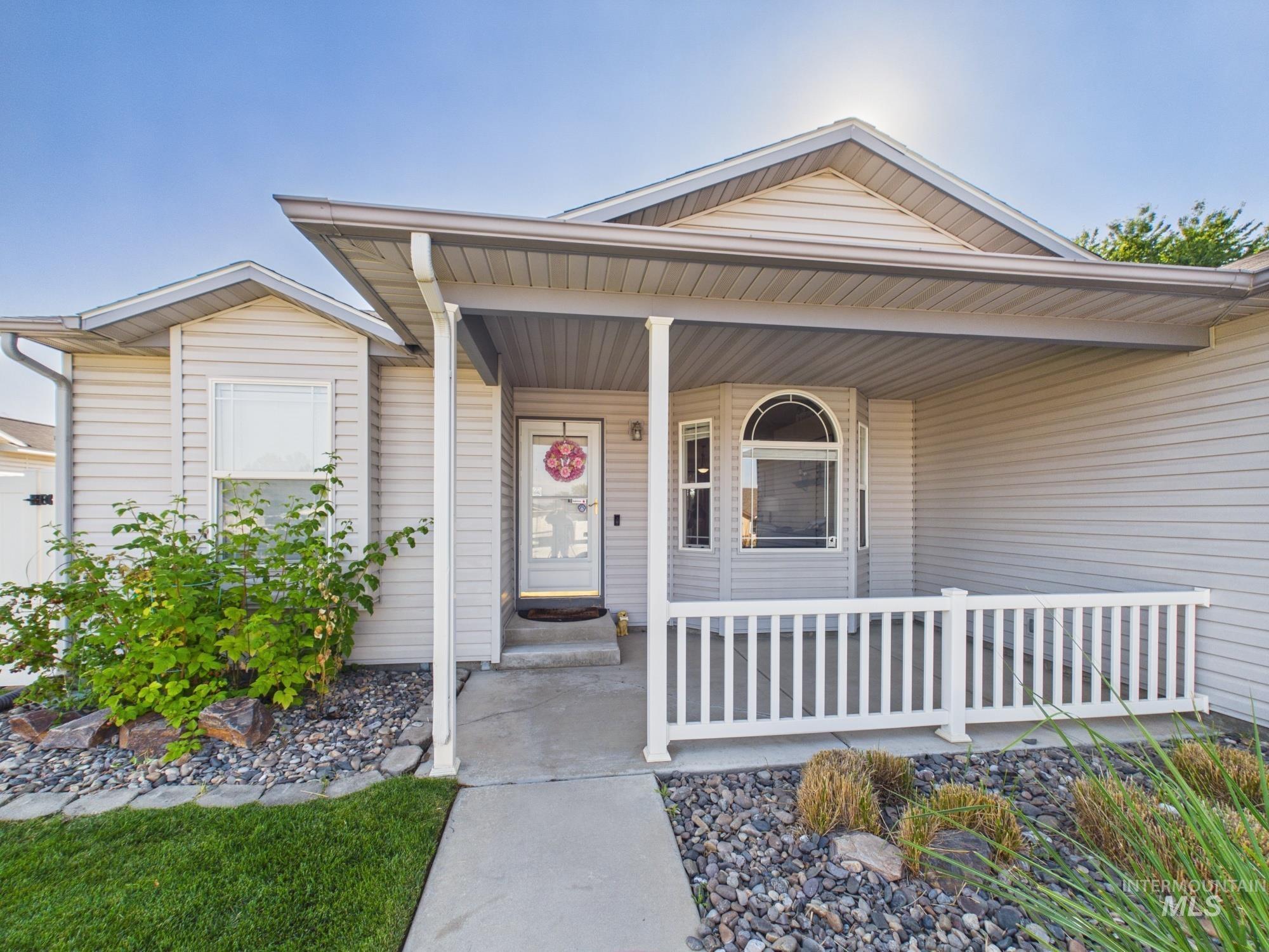 517 W Palmer Dr, Nampa ID 83686