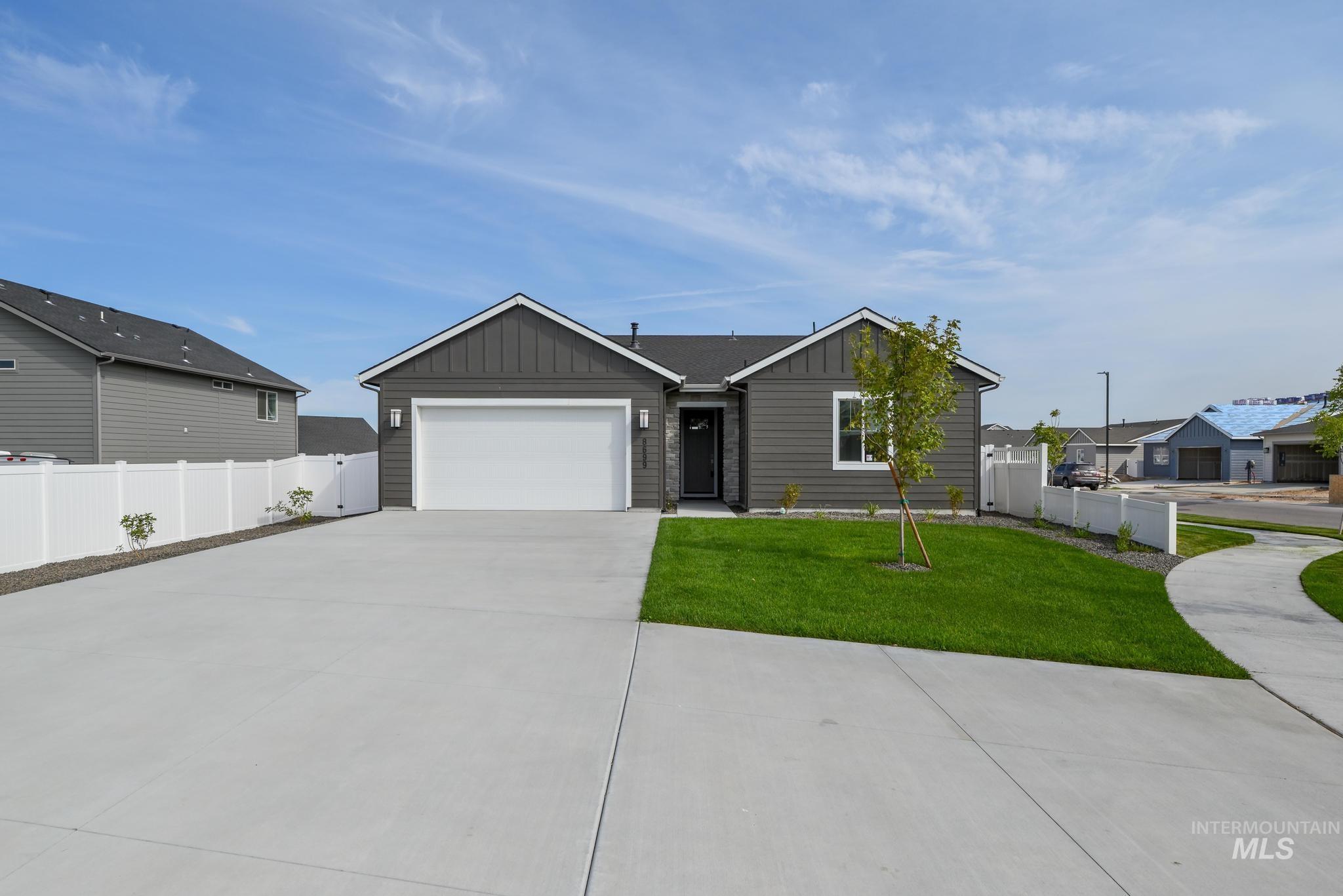 8699 S Copperdale Ave, Kuna ID 83634