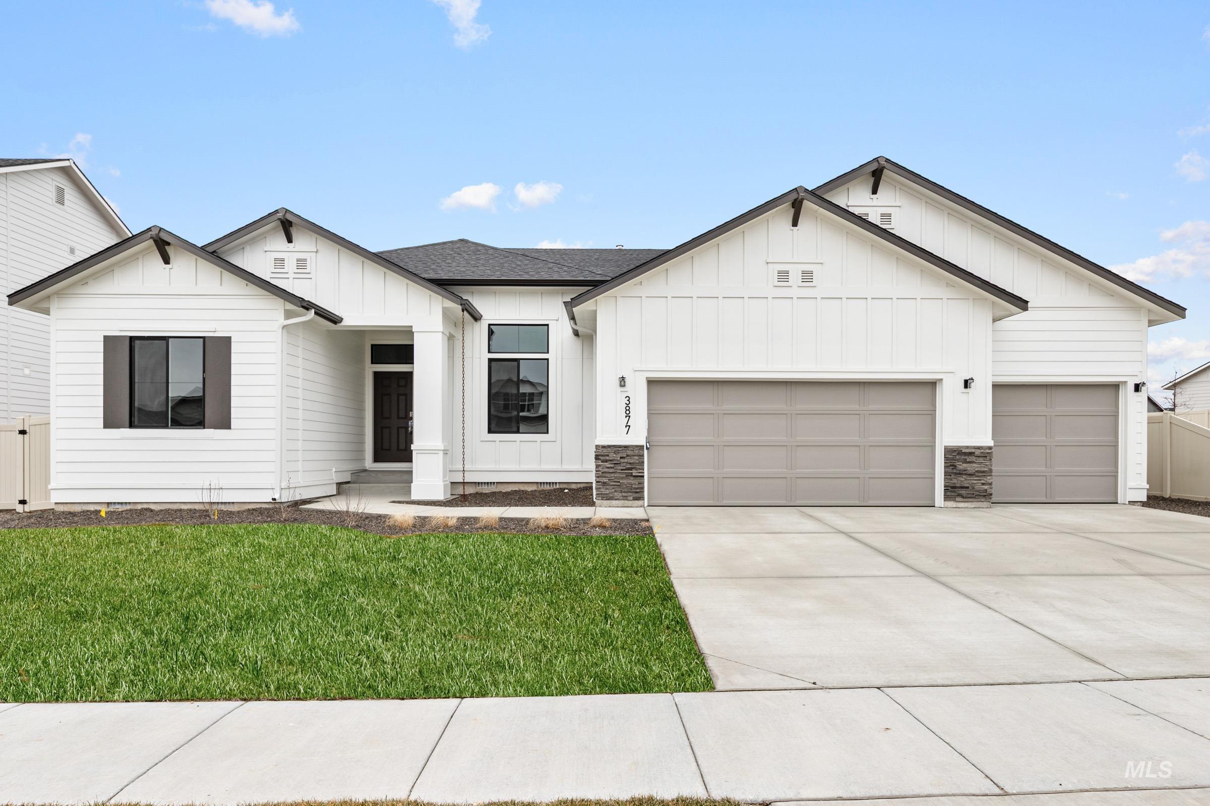 3877 E Jamestown Dr, Nampa ID 83686