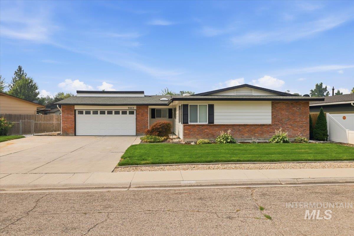 9663 W Gurdon Dr, Boise ID 83704