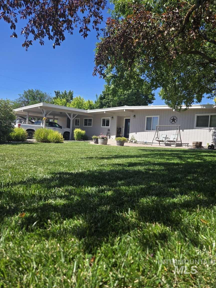 911 N 4th St, Parma ID 83660
