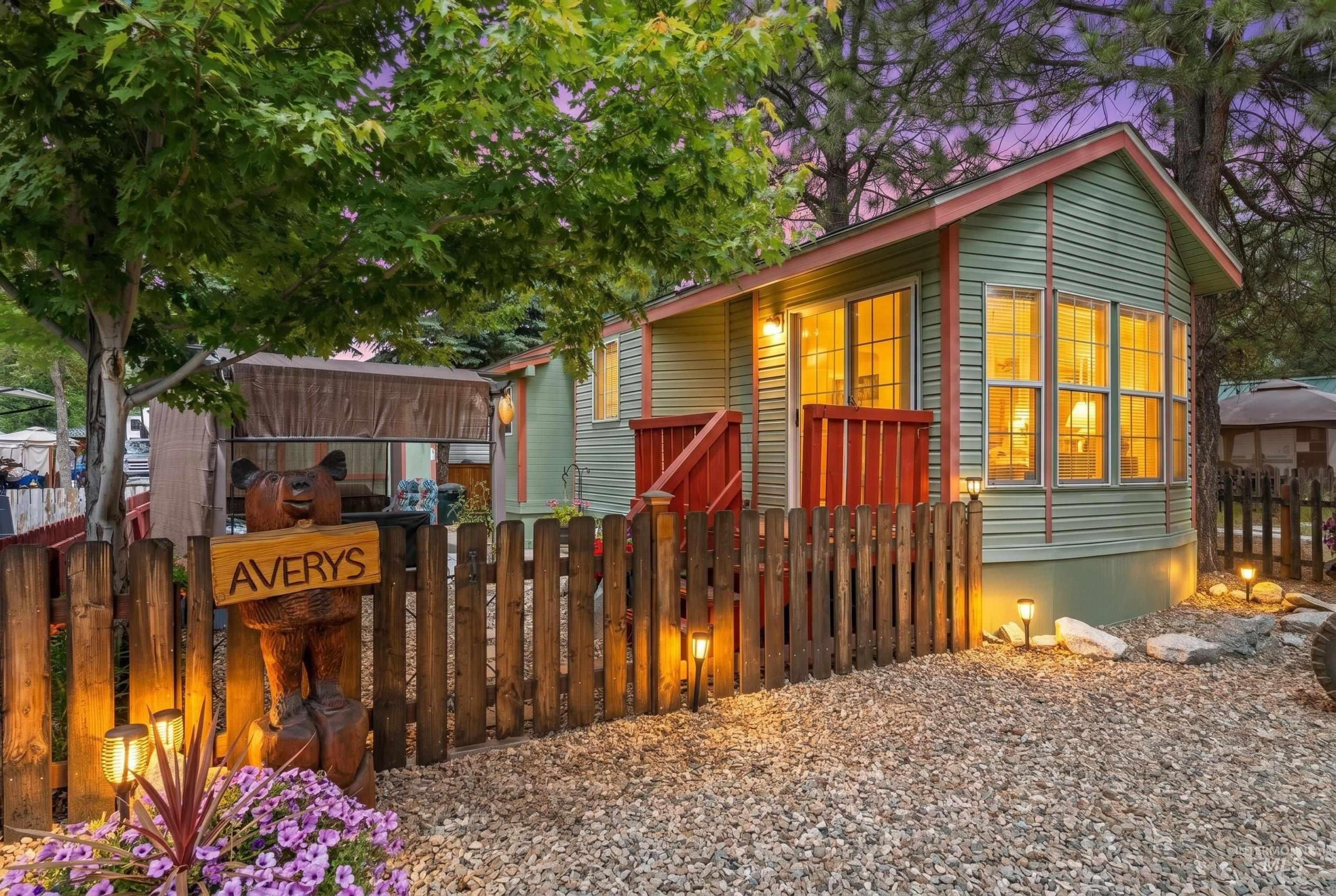 514 W Sawyer # C10, Cascade ID 83611