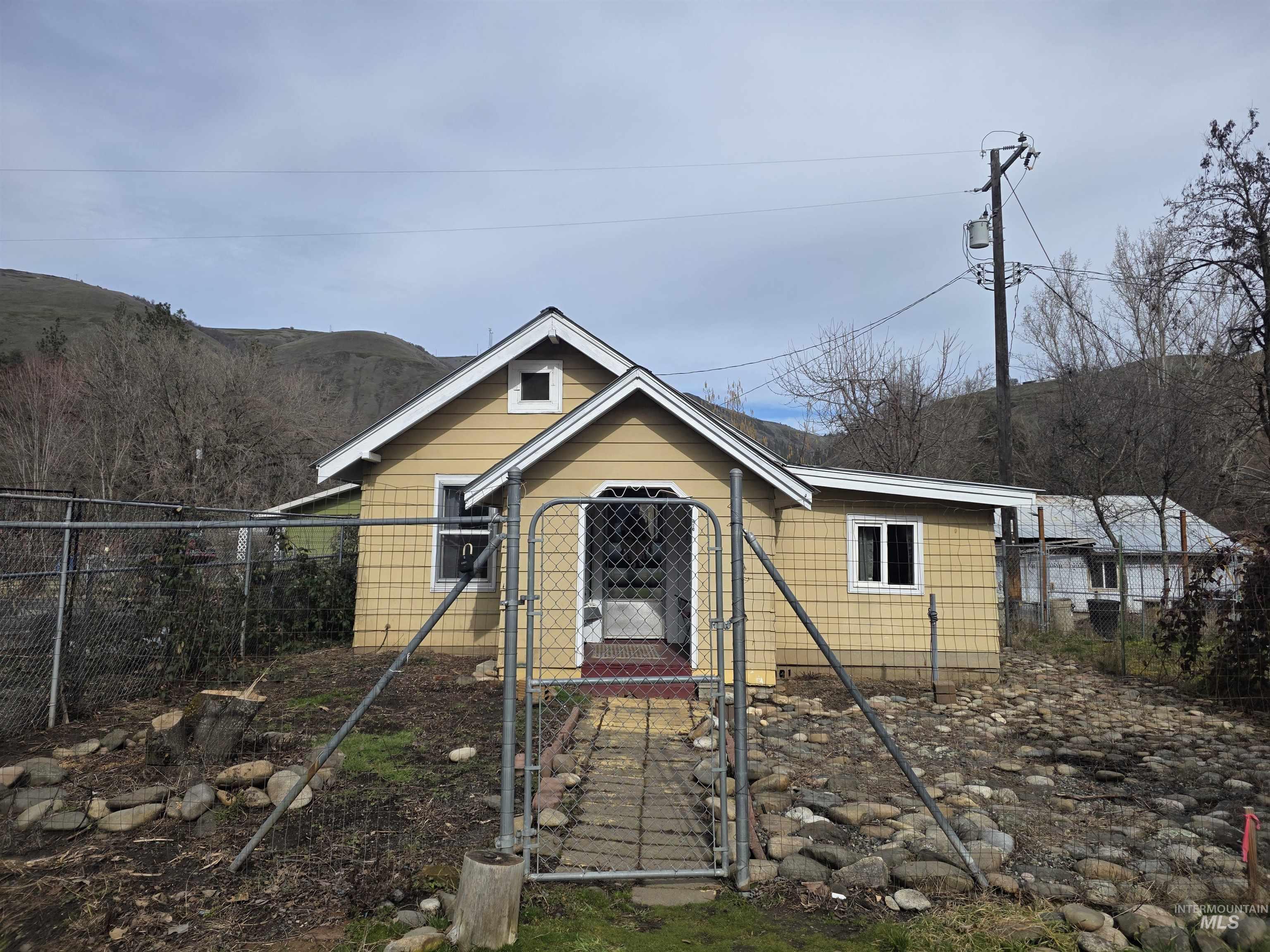 210 Pine Ave, Kooskia ID 83539