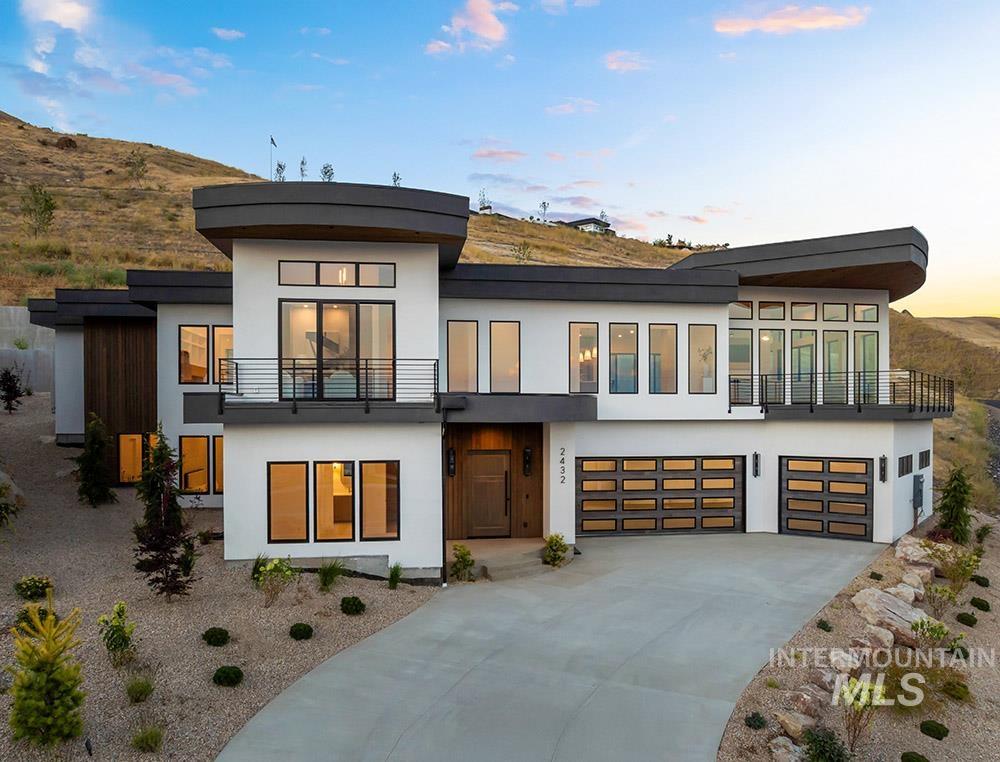 2432 S Globe Lane, Boise ID 83716