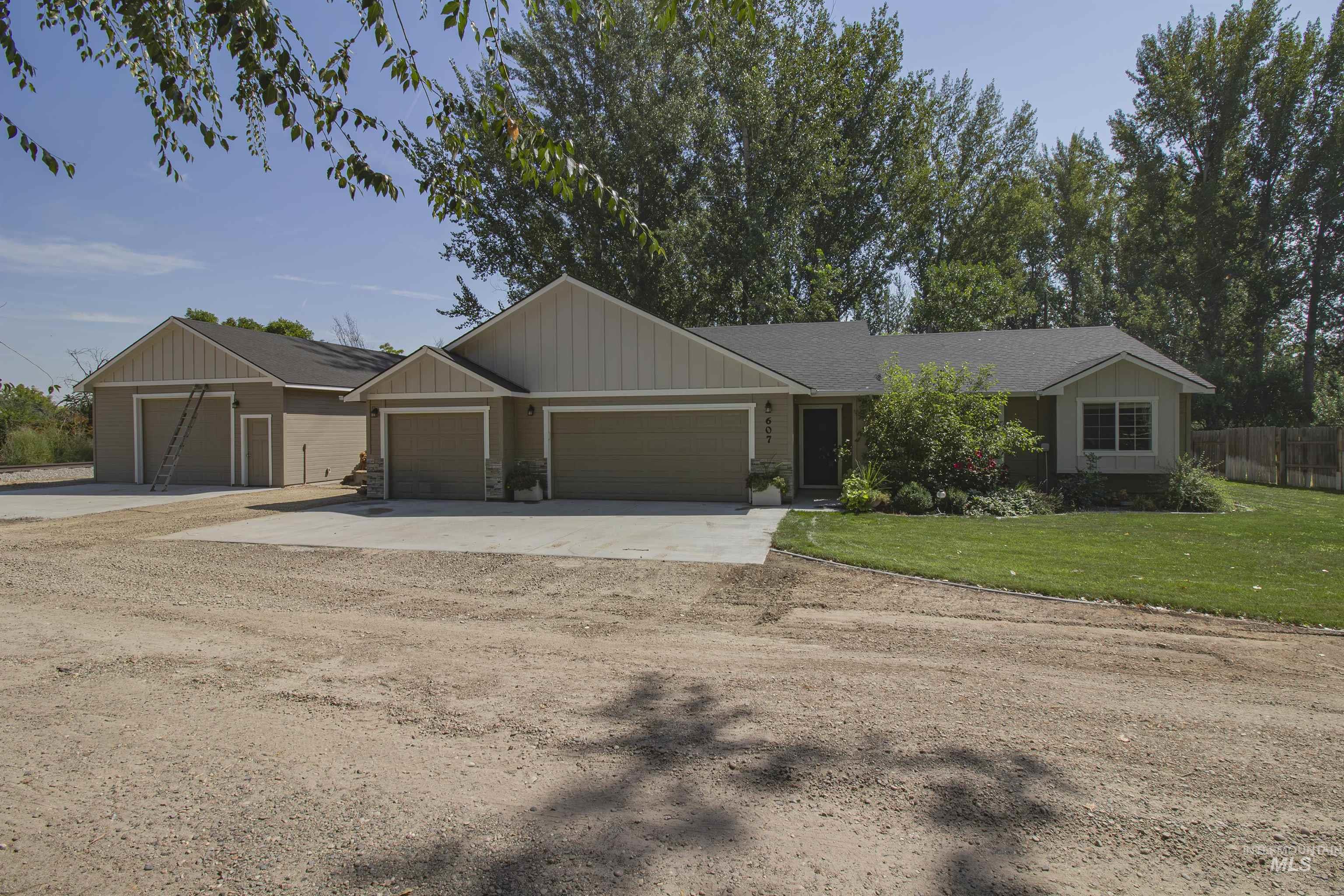 607 Peach Lane, New Plymouth ID 83655