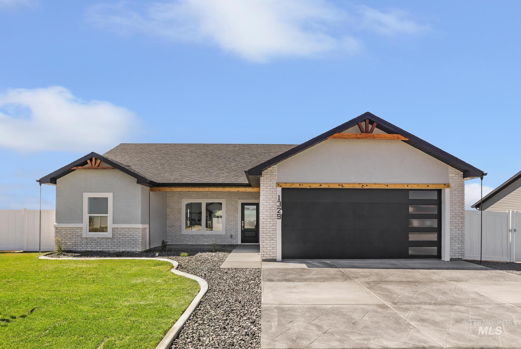 1329 18th Ave E, Jerome ID 83338