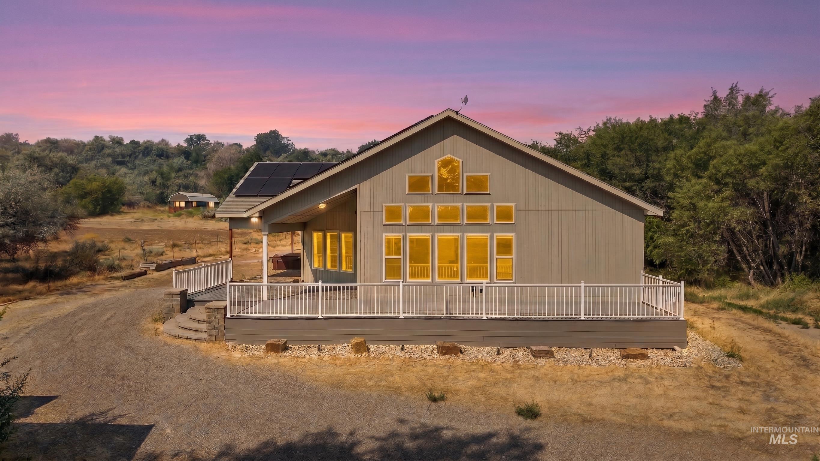 4301 Carter Pack Rd, Buhl ID 83316