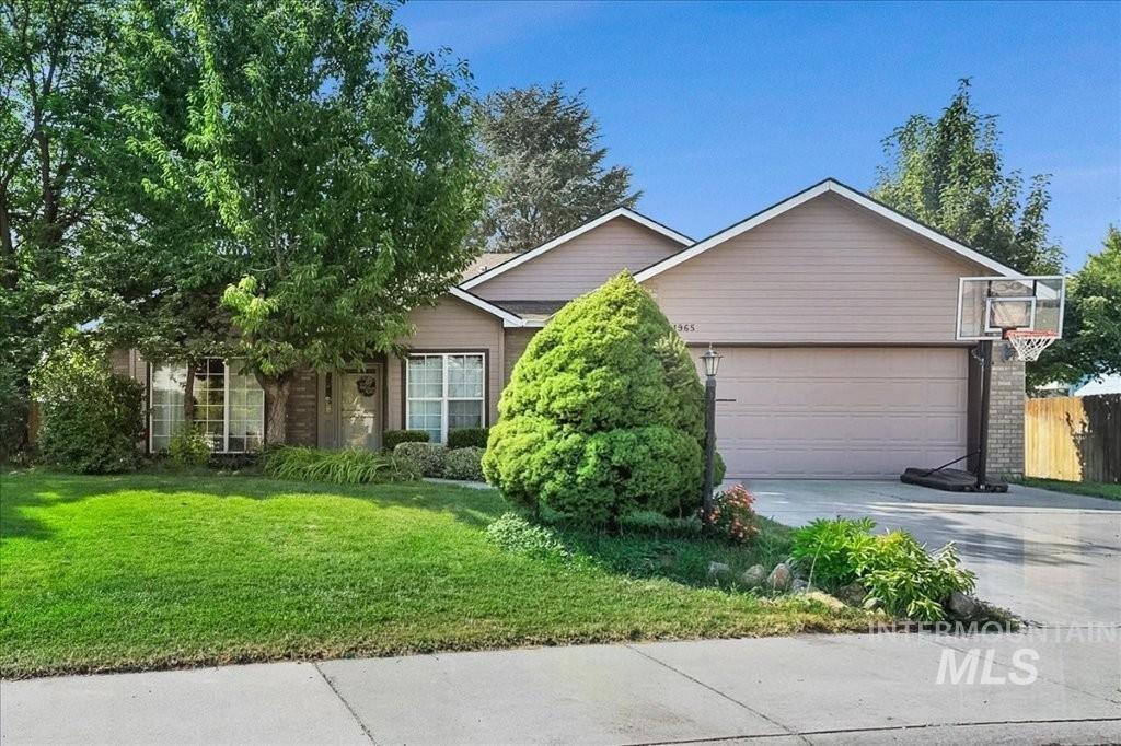 1965 E Meadow Wood St, Meridian ID 83646