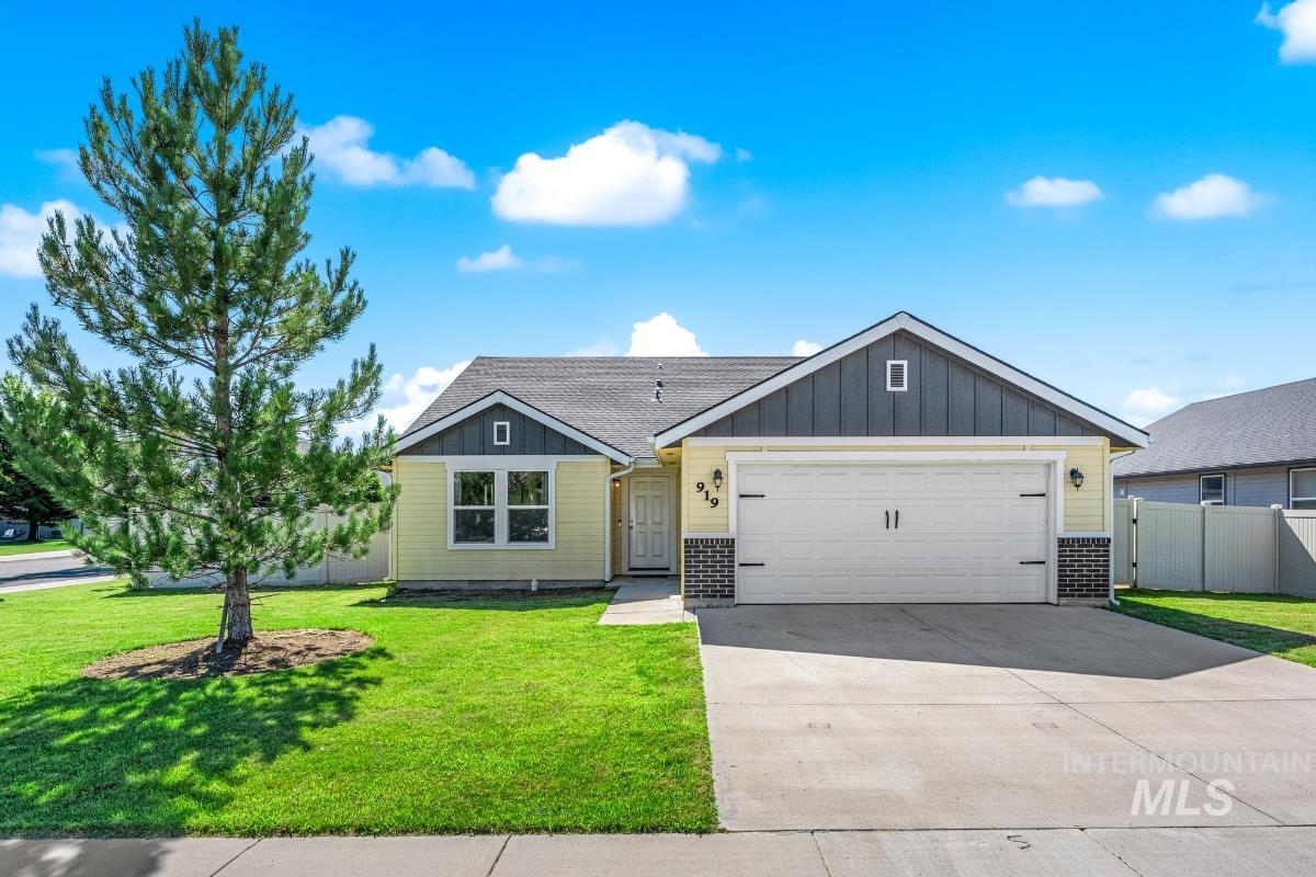 919 N Crownhaven Way, Star ID 83669