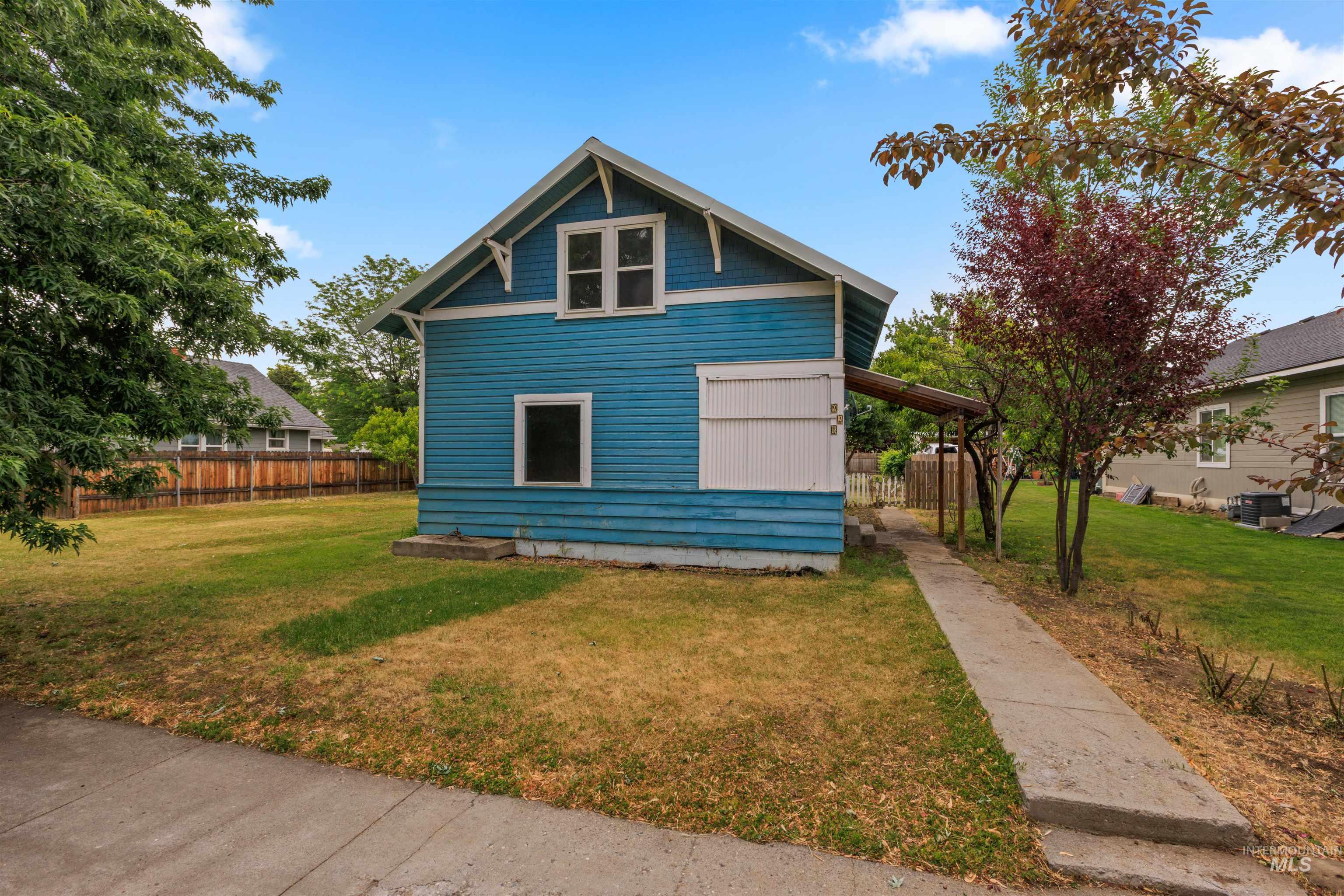 928 W 4th St, Weiser ID 83672