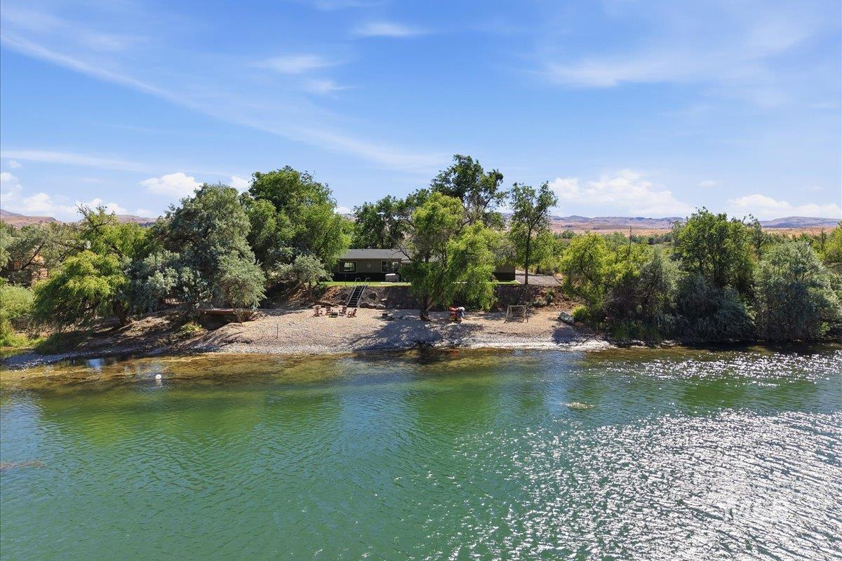 11086 State Highway 78, Melba ID 83641