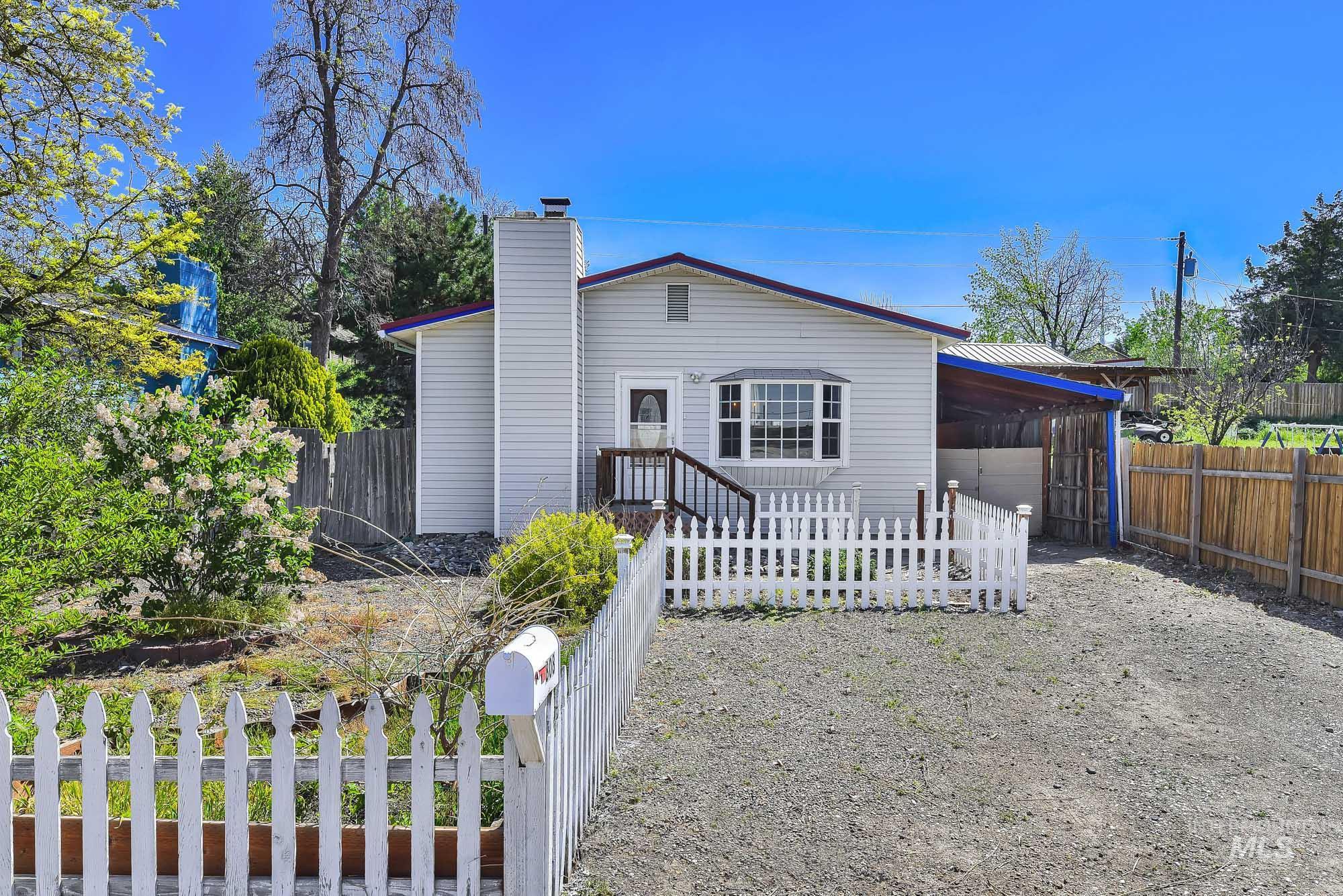 808 N A Street, Parma ID 83660