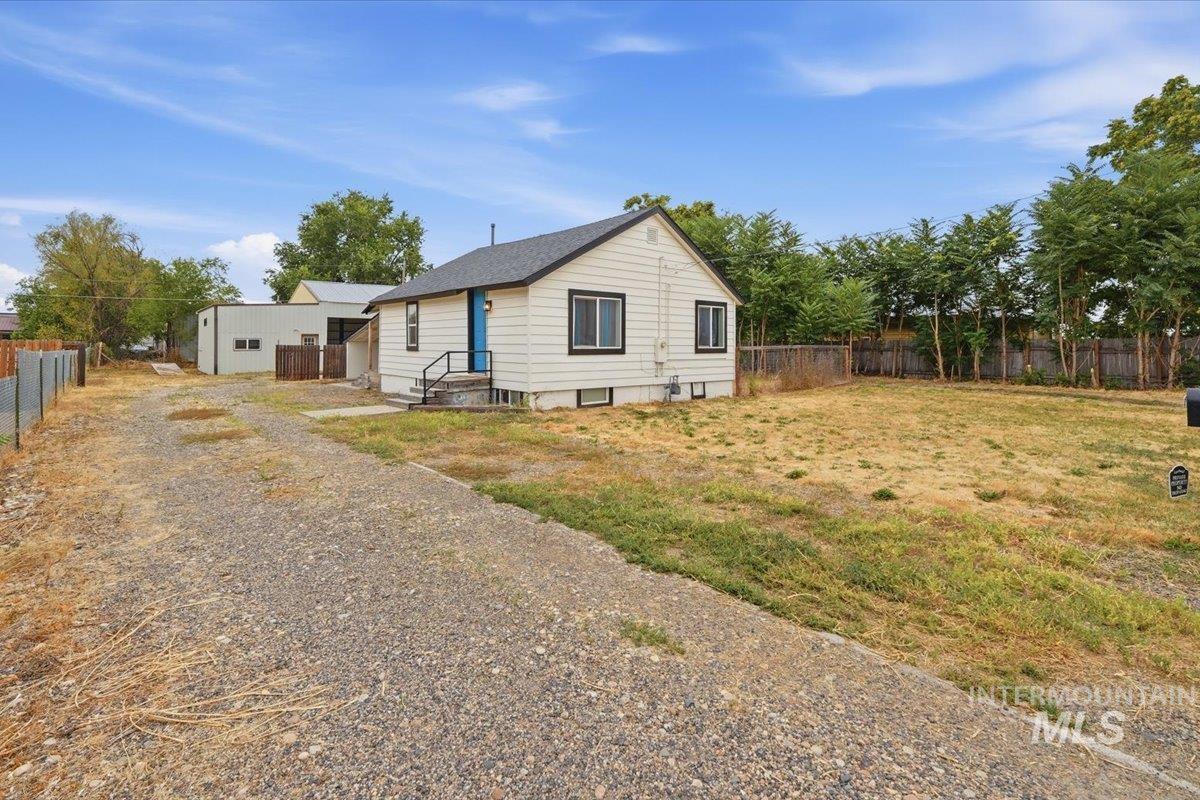 726 S Colorado Ave, Fruitland ID 83619