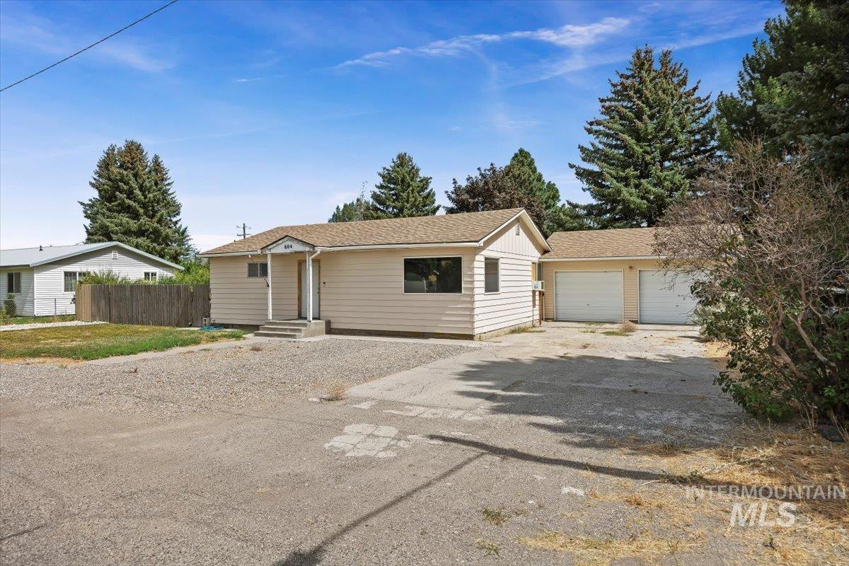 604 Birch Dr, Heyburn ID 83336