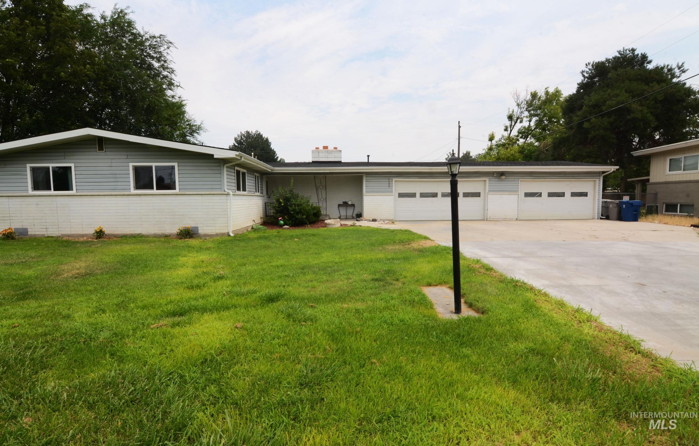 1122 N Midland Blvd, Nampa ID 83651