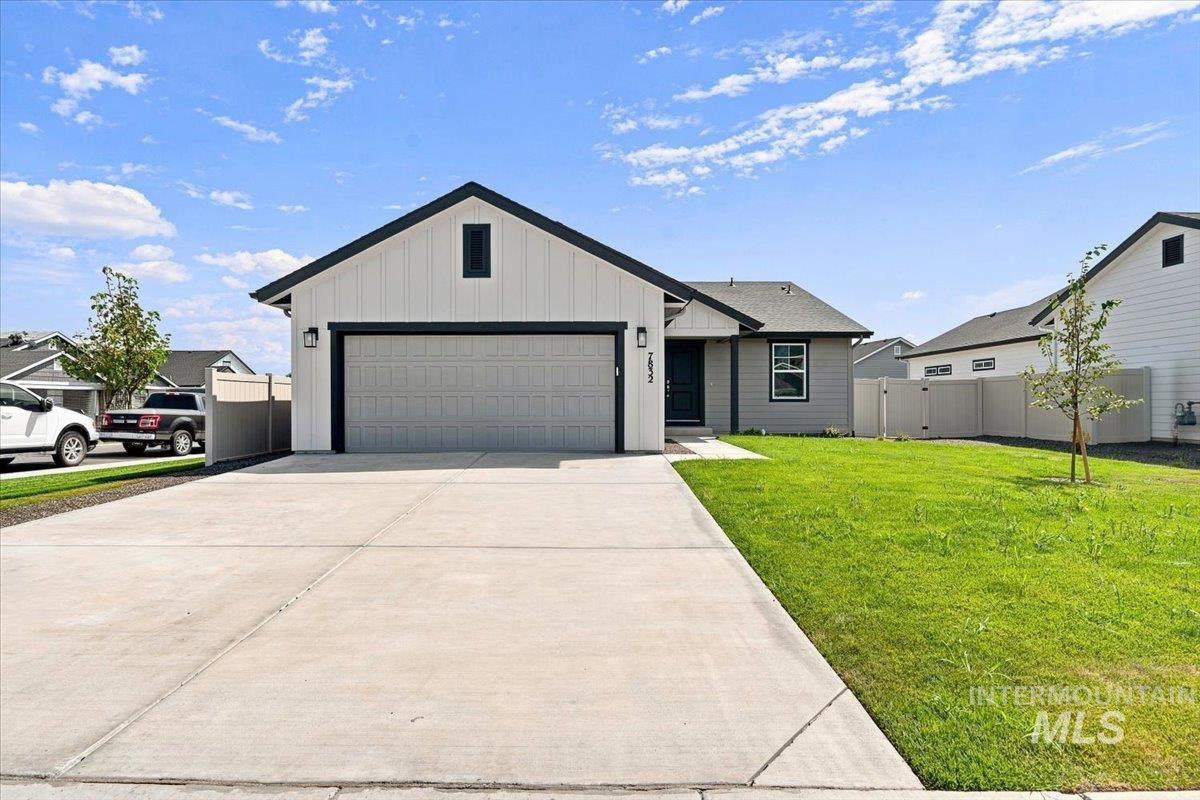 7832 E Meriwether, Nampa ID 83687