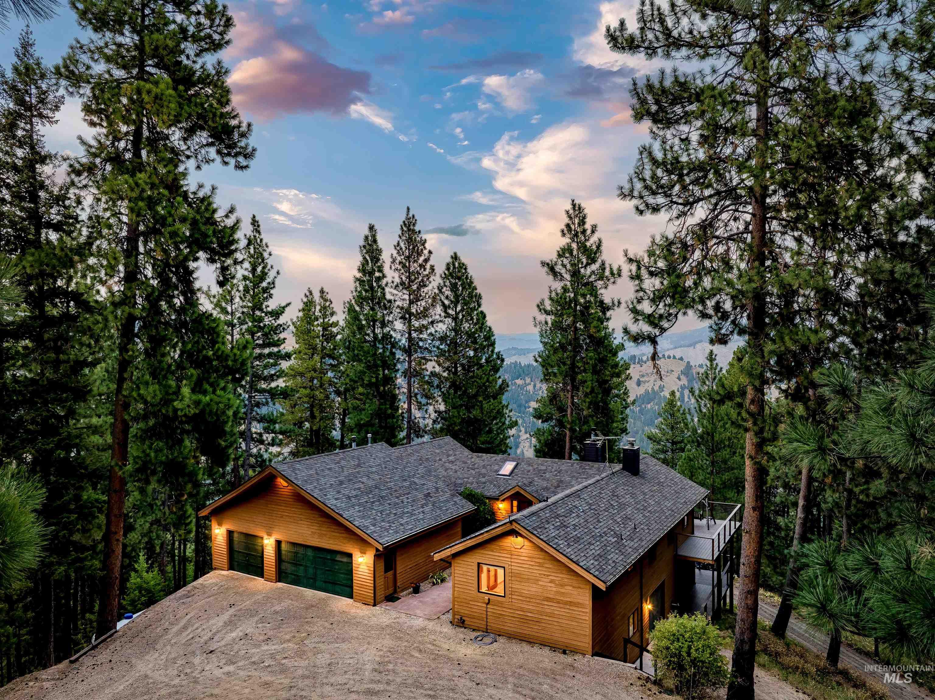 160 Forest Dr., Boise ID 83716