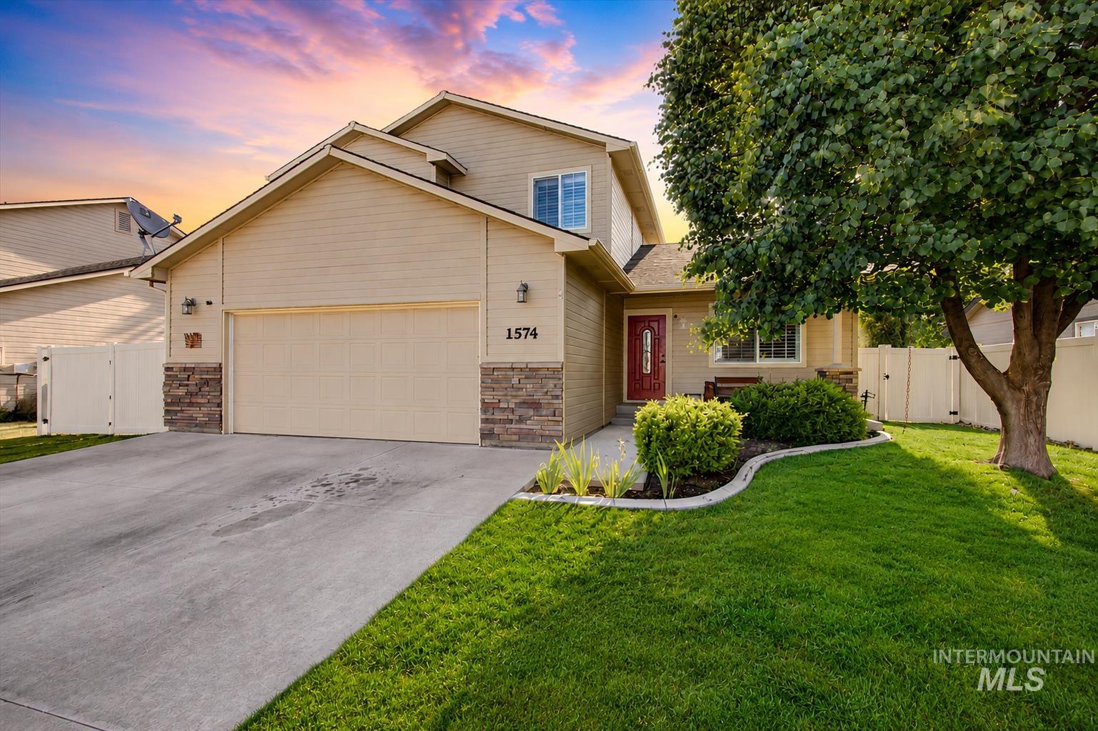 1574 S Glasgow, Nampa ID 83686