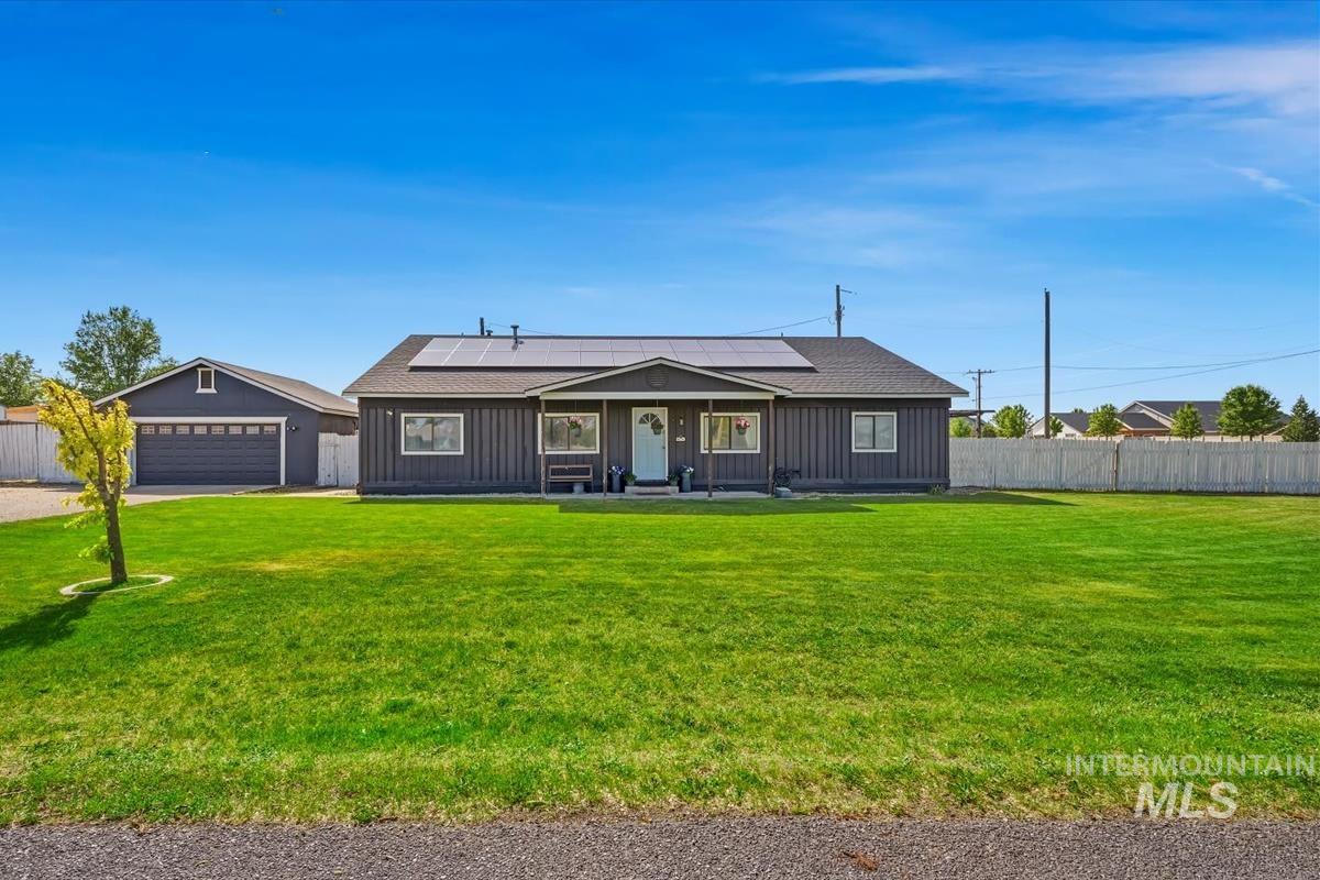 3717 E Locust Ln, Nampa ID 83686