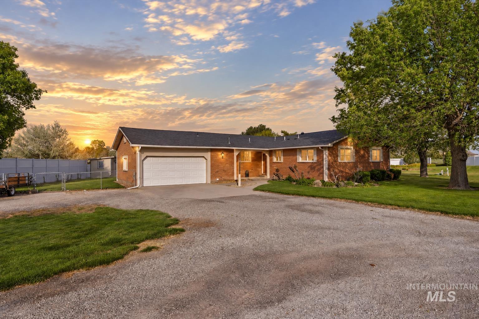 4004 N 2600 E., Twin Falls ID 83301