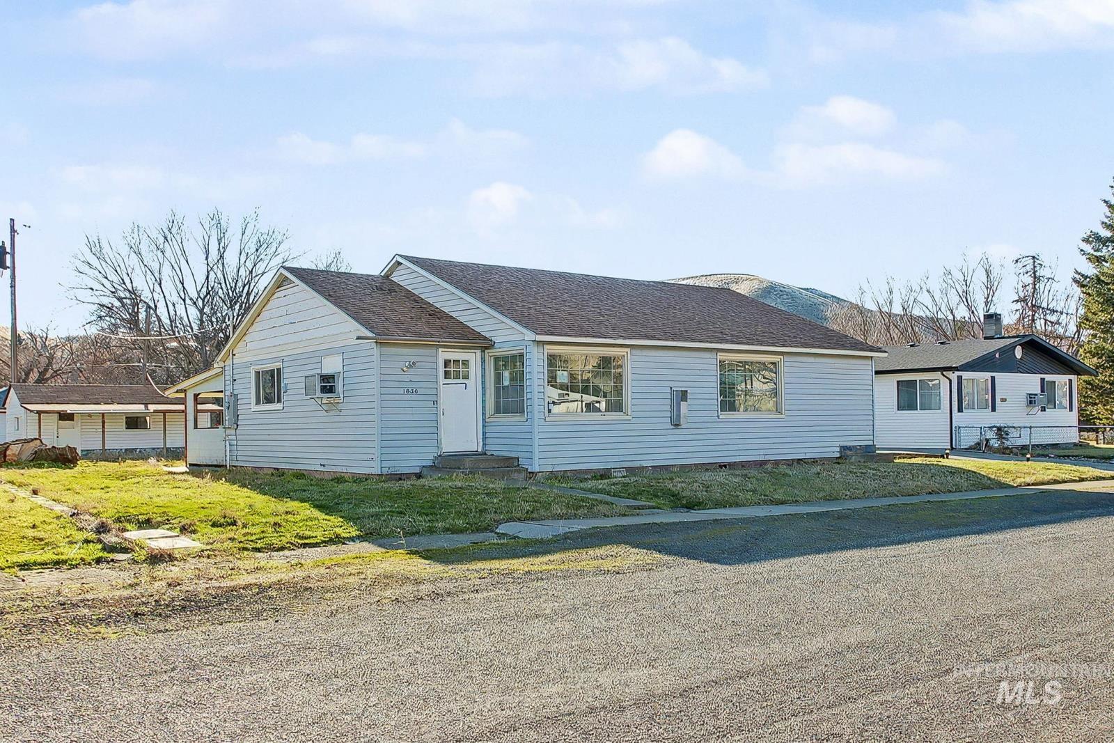 1830 Columbia Street, Pomeroy WA 99347