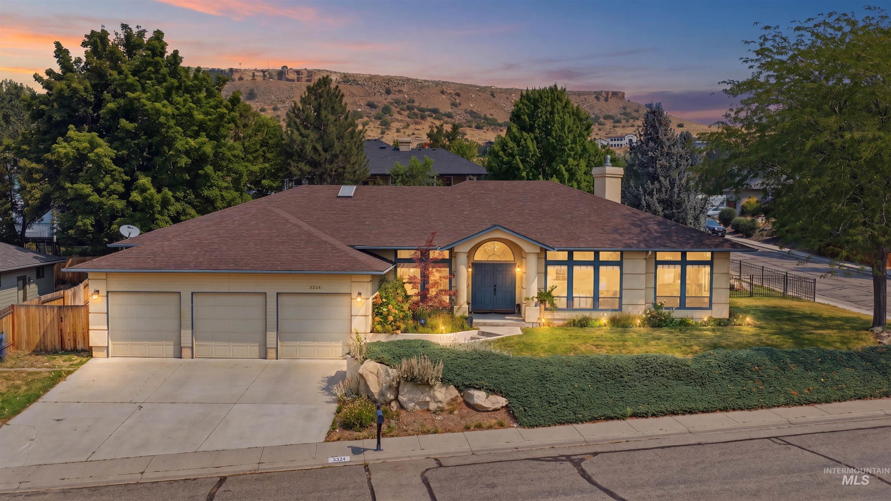 3324 E Boulder Heights Dr, Boise ID 83712