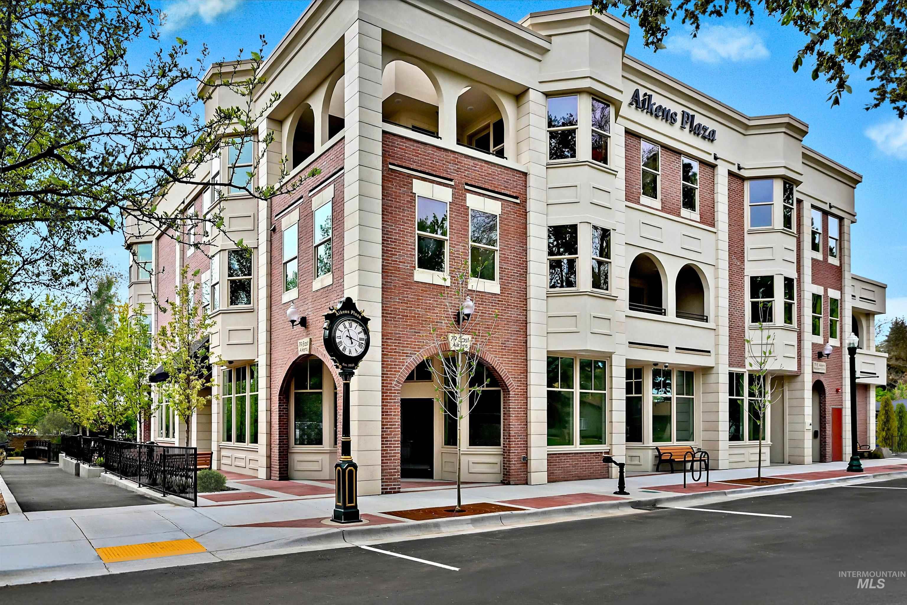 79 W Aikens Street # 203, Eagle ID 83616
