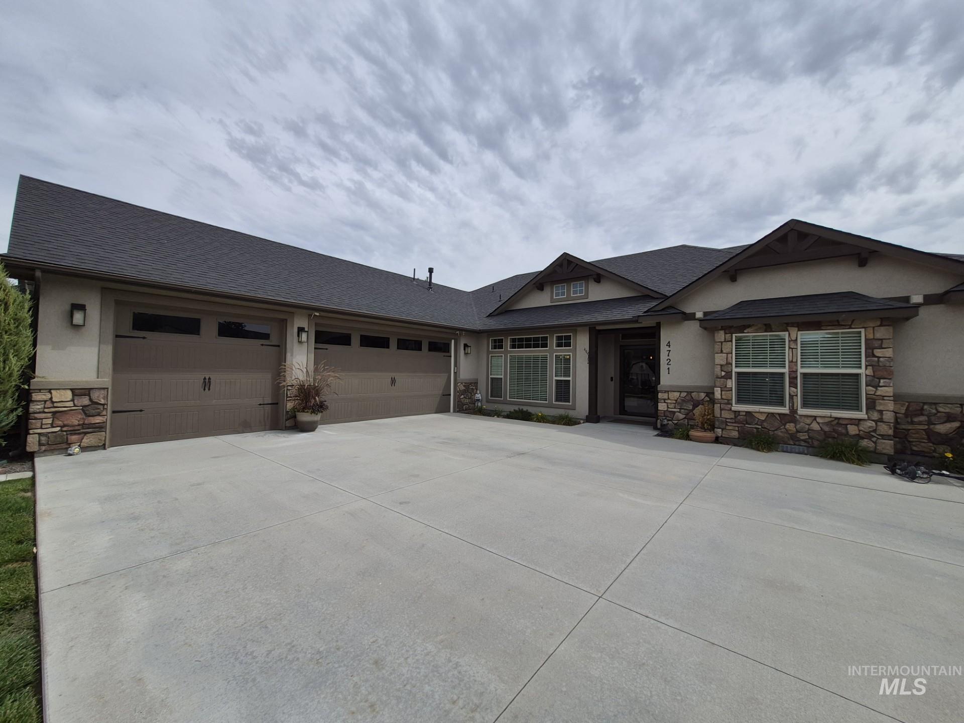 4721 Middlesboro, Caldwell ID 83607