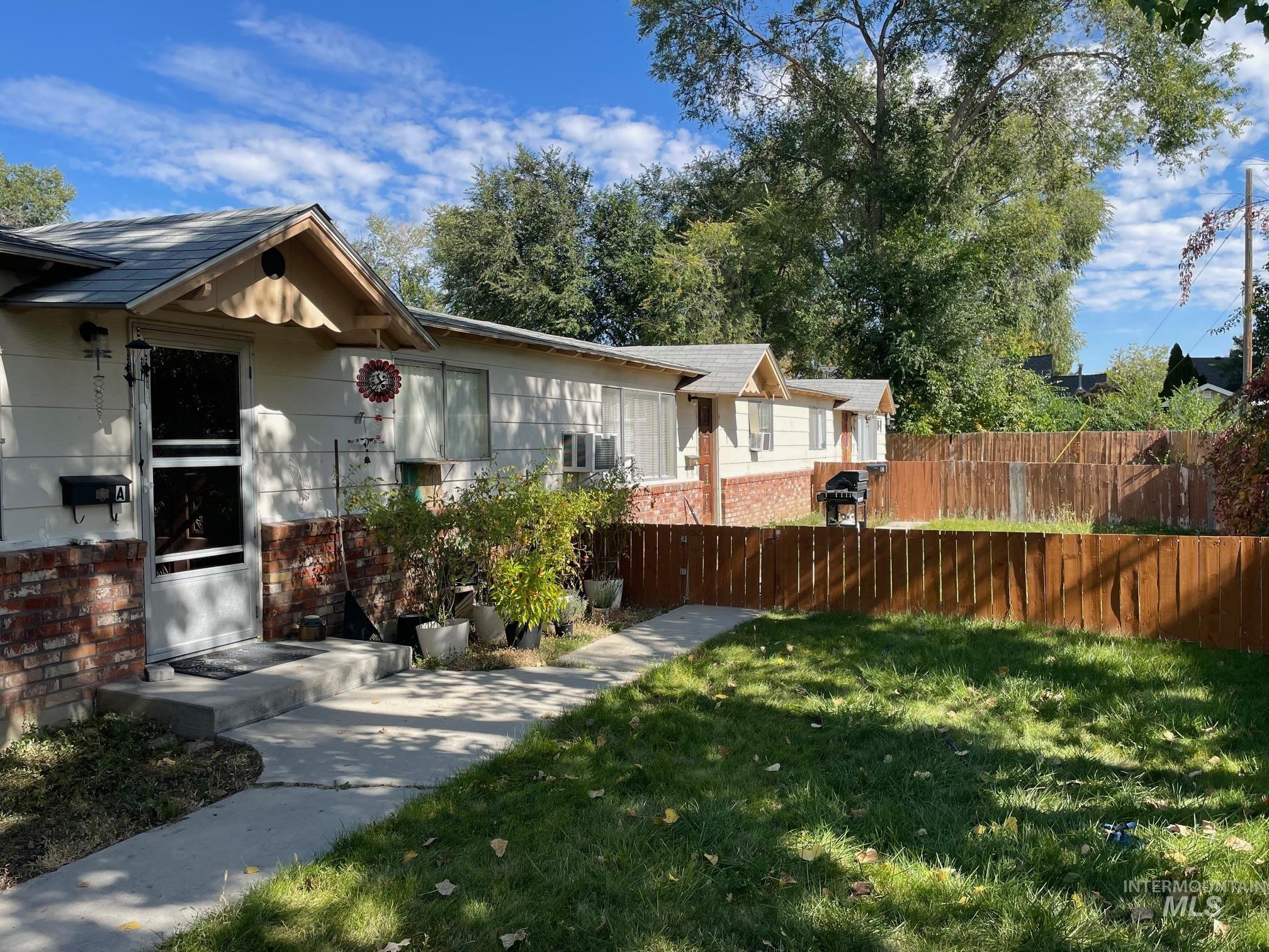 918 NW 4th St, Meridian ID 83646